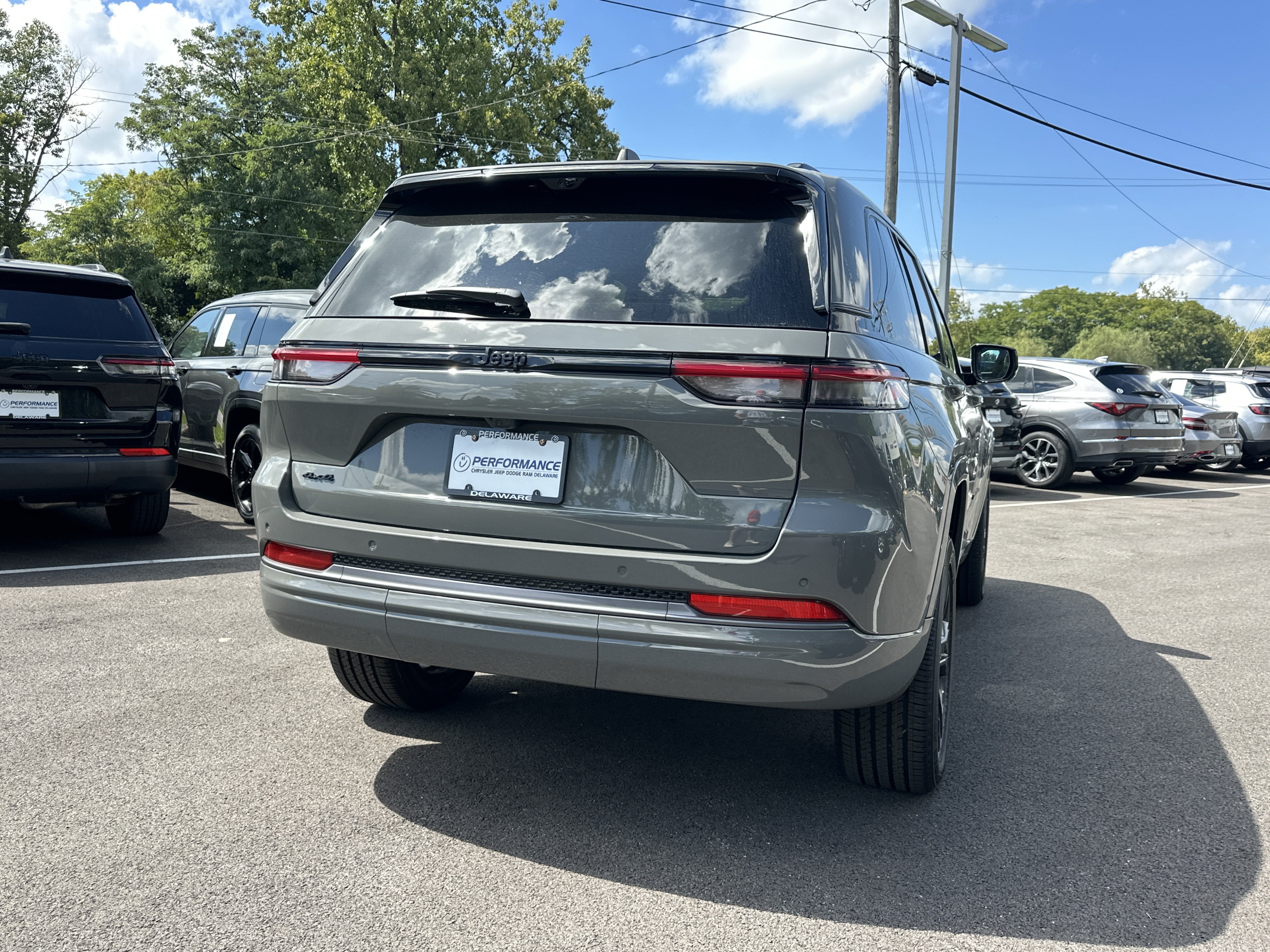 2027 Jeep Grand Cherokee Limited Reserve