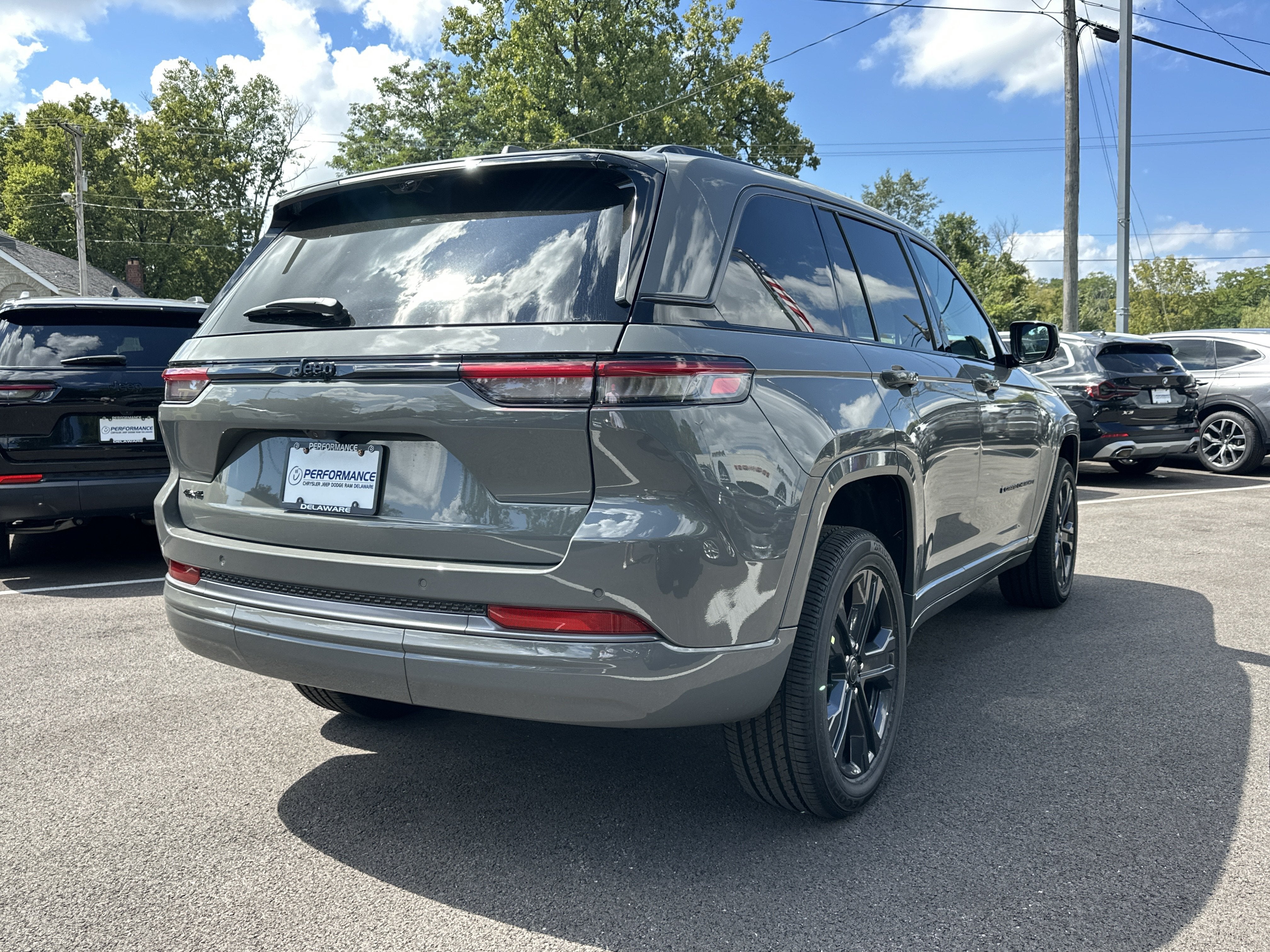 2027 Jeep Grand Cherokee Limited Reserve