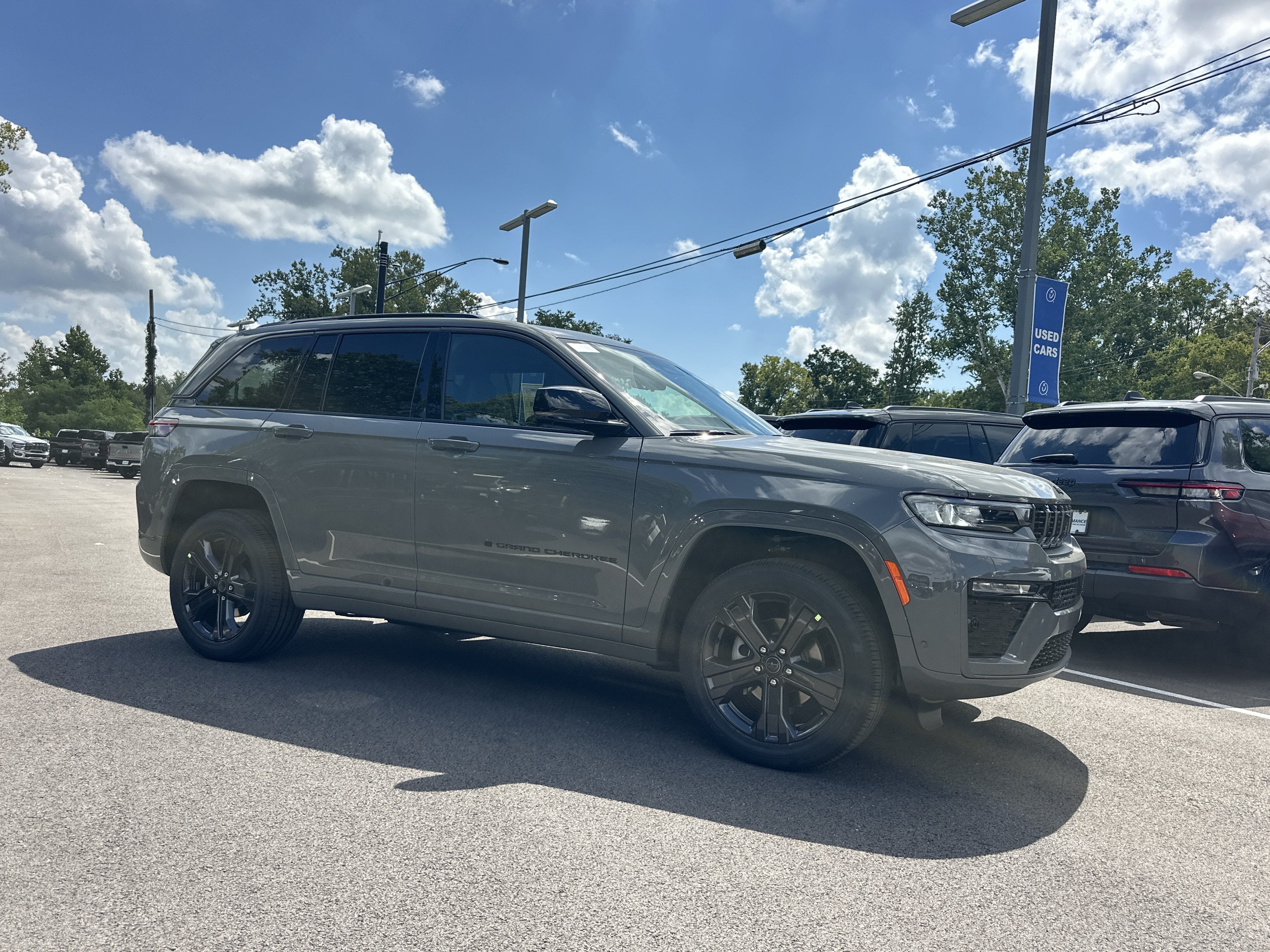 2027 Jeep Grand Cherokee Limited Reserve