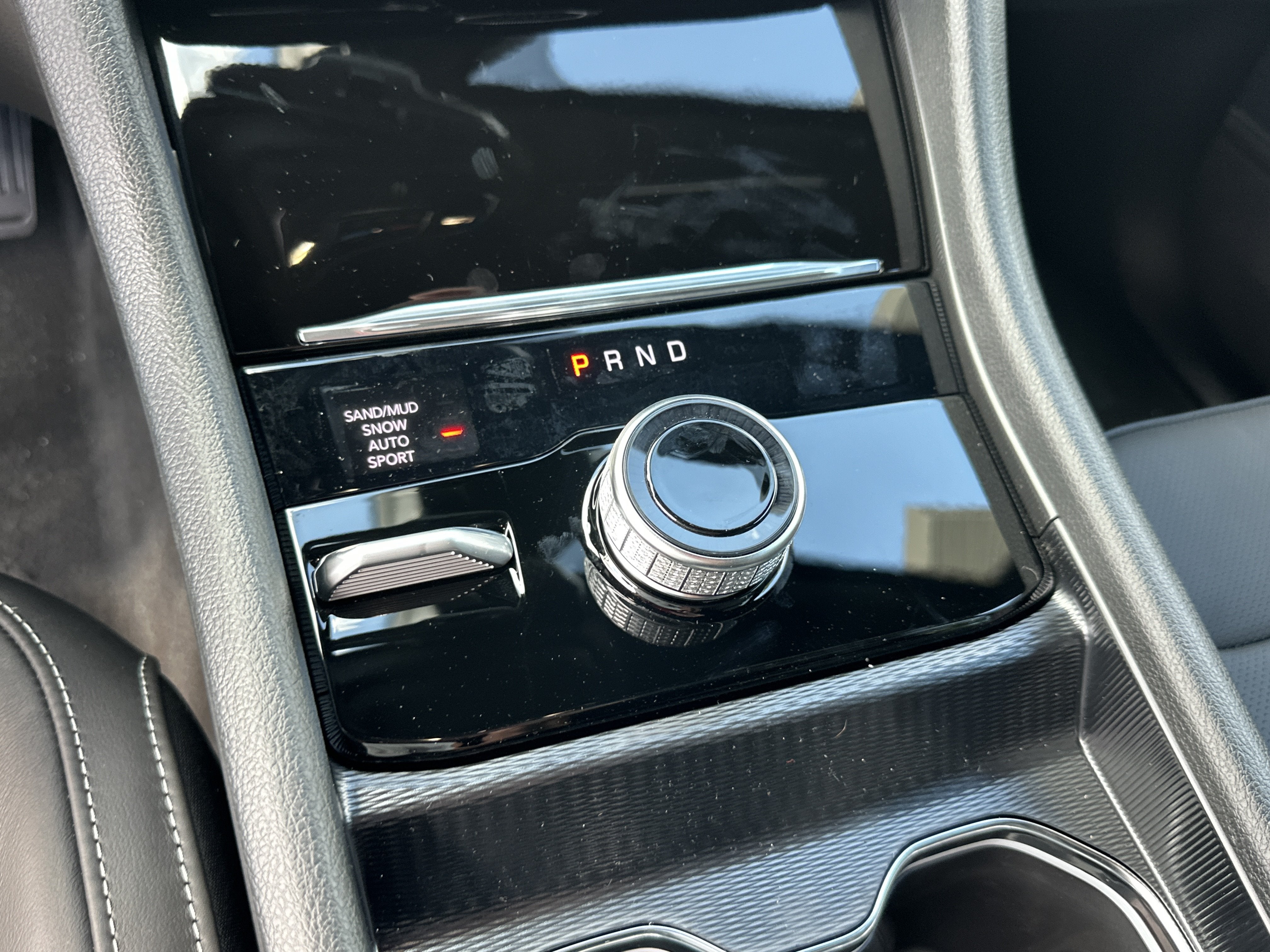 2027 Jeep Grand Cherokee Limited Reserve
