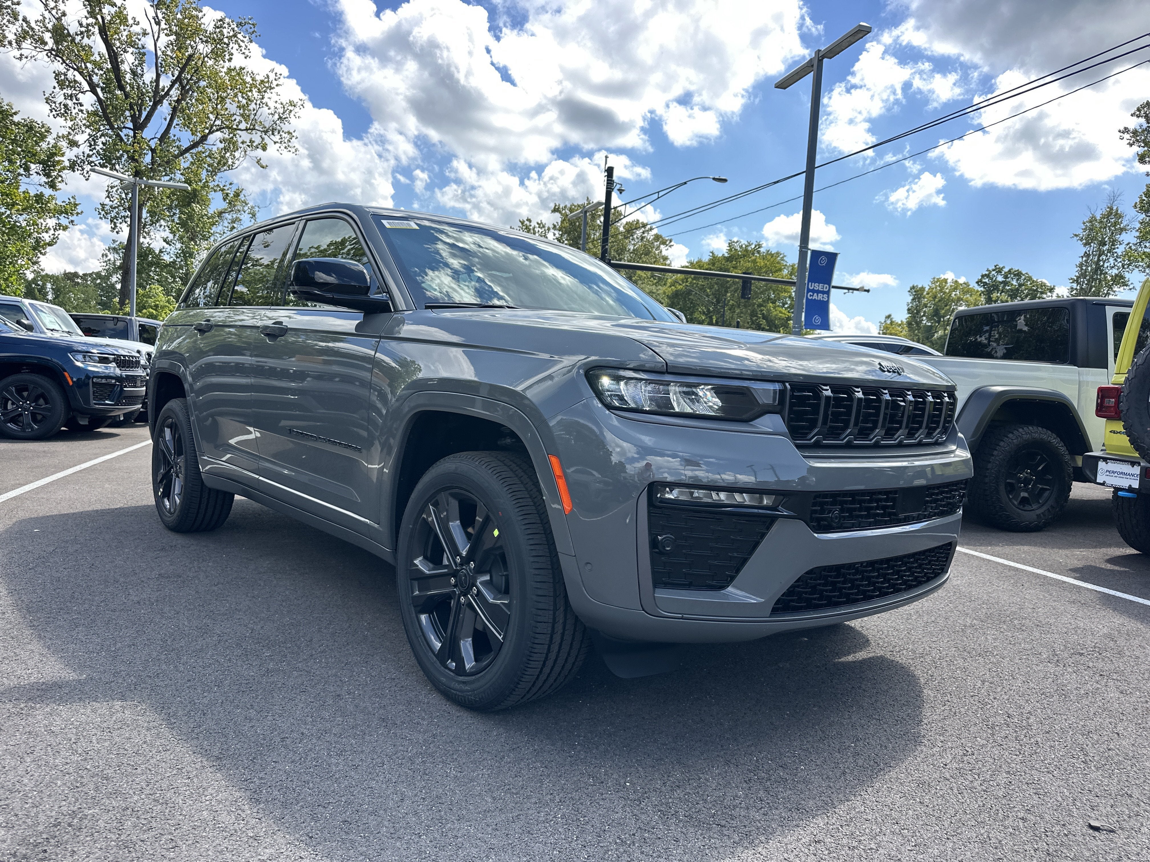 2027 Jeep Grand Cherokee Limited Reserve