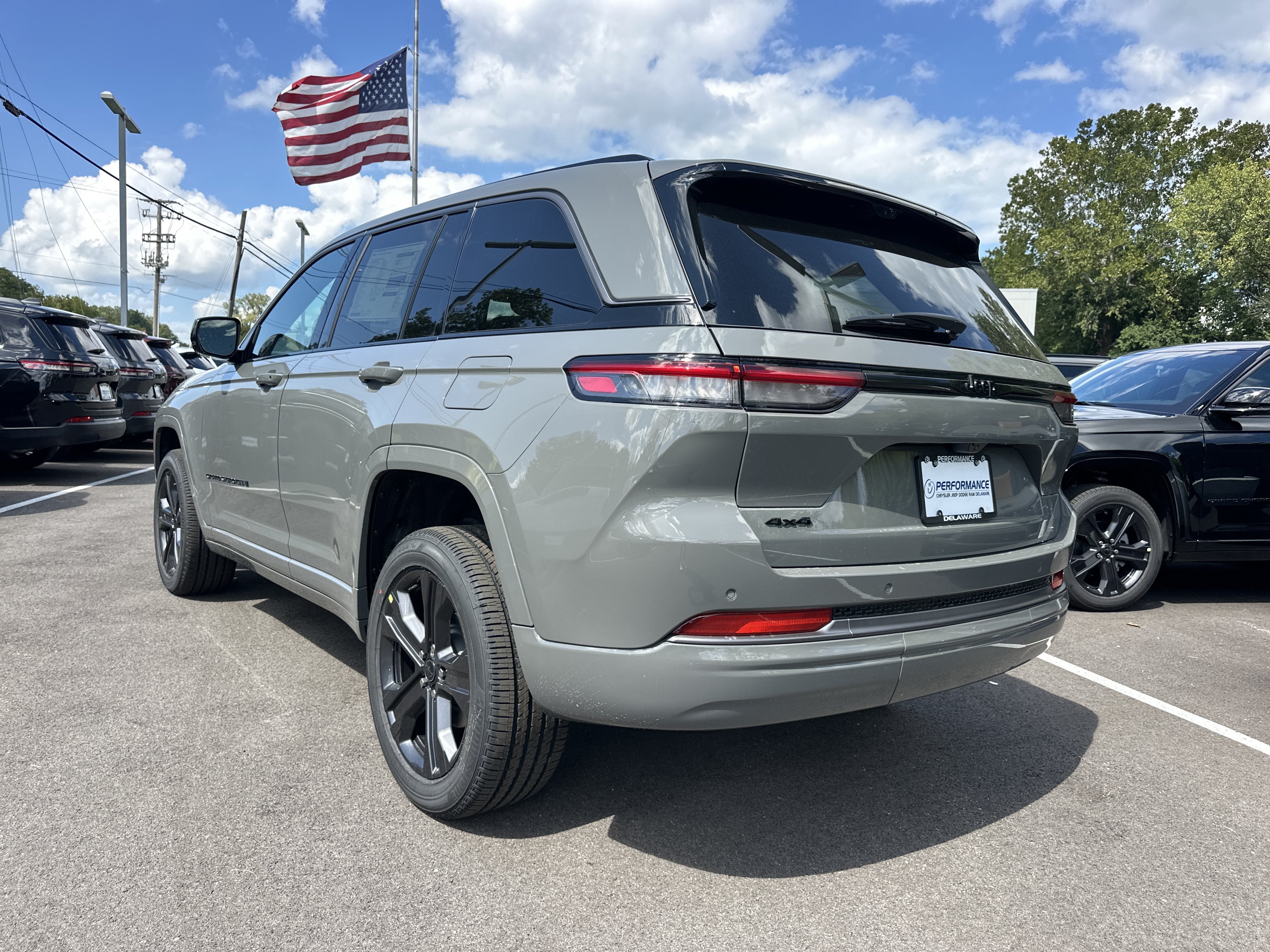 2027 Jeep Grand Cherokee Limited Reserve