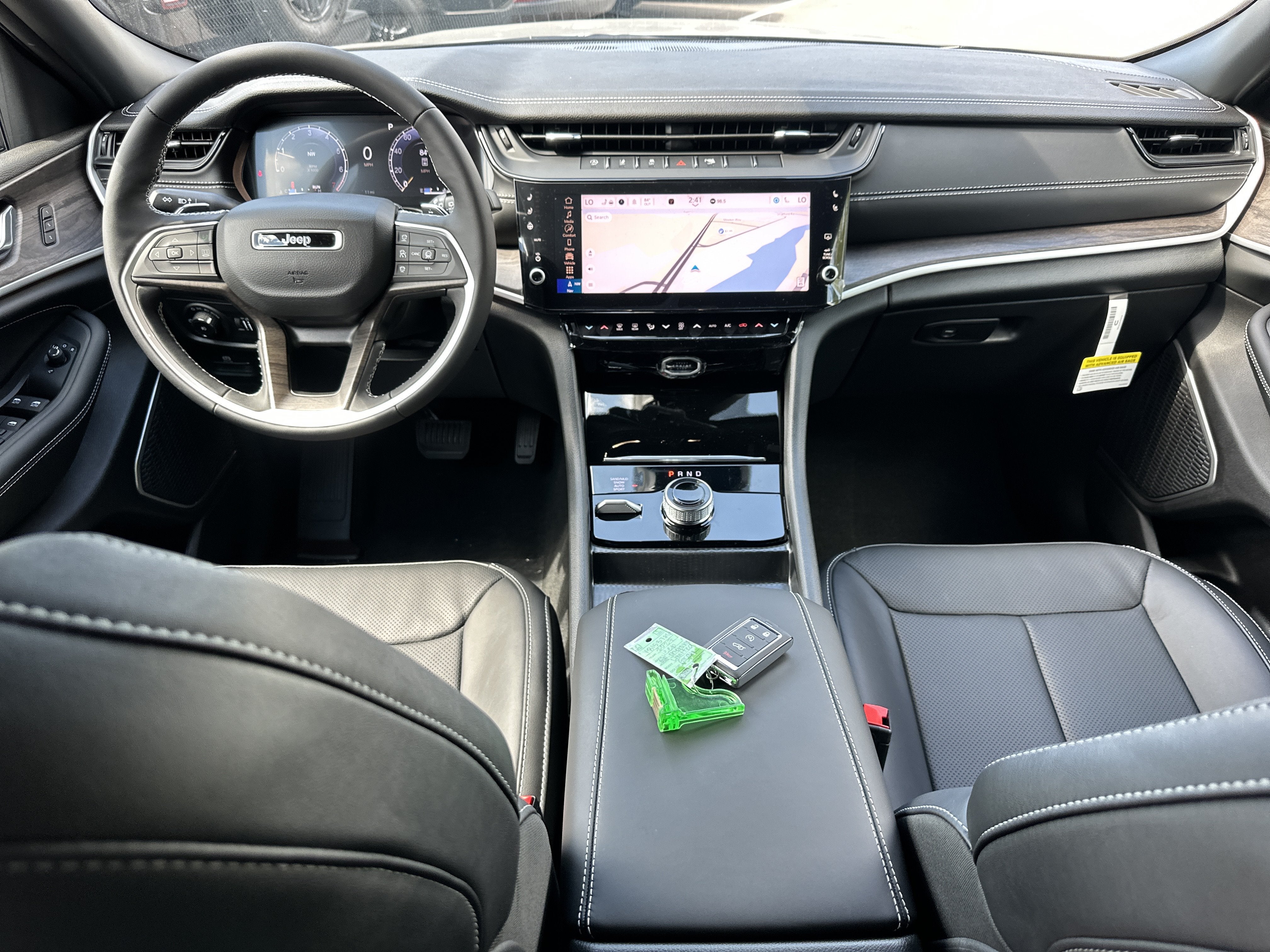 2027 Jeep Grand Cherokee Limited Reserve