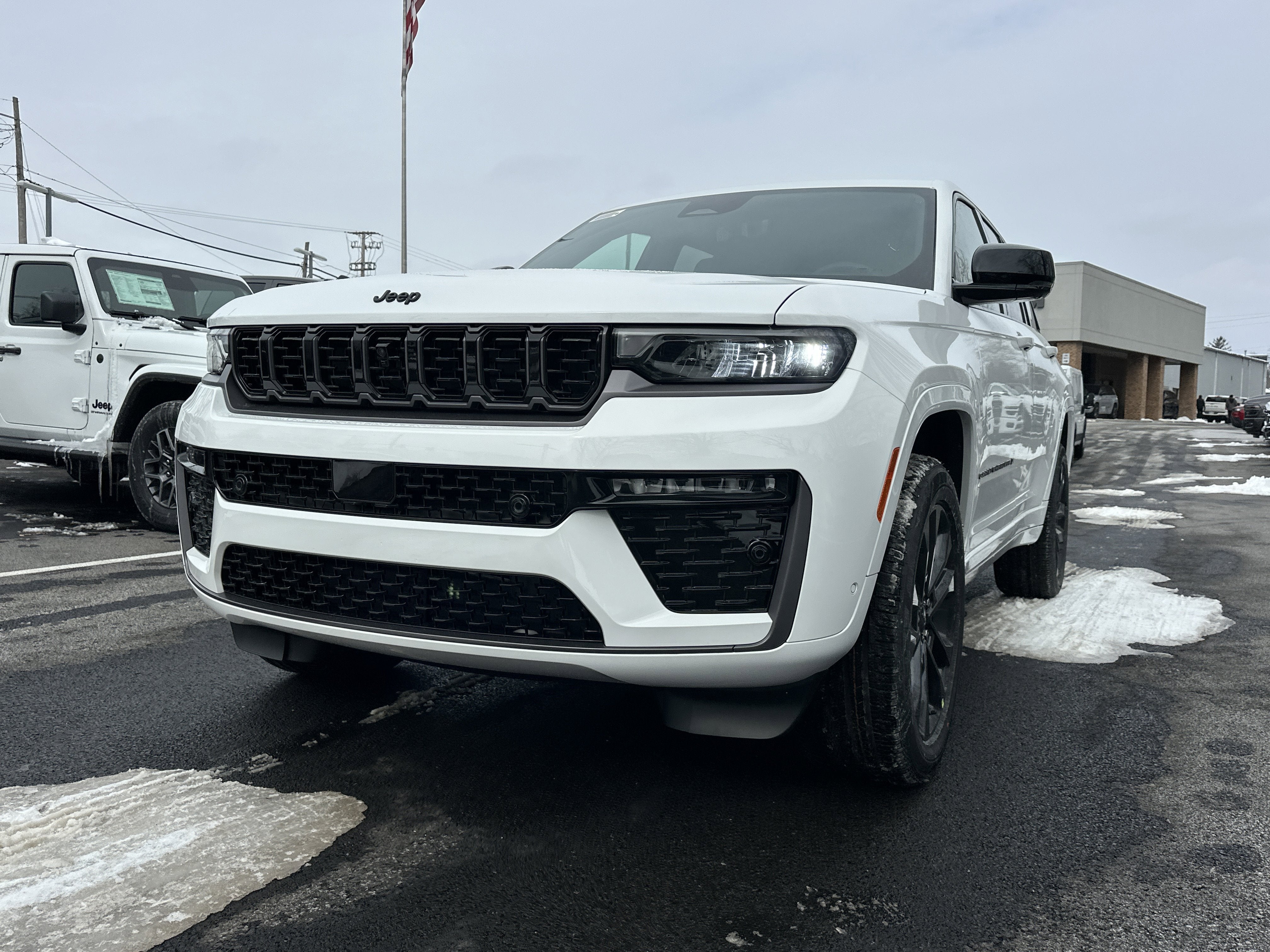 2026 Jeep Grand Cherokee Limited Reserve