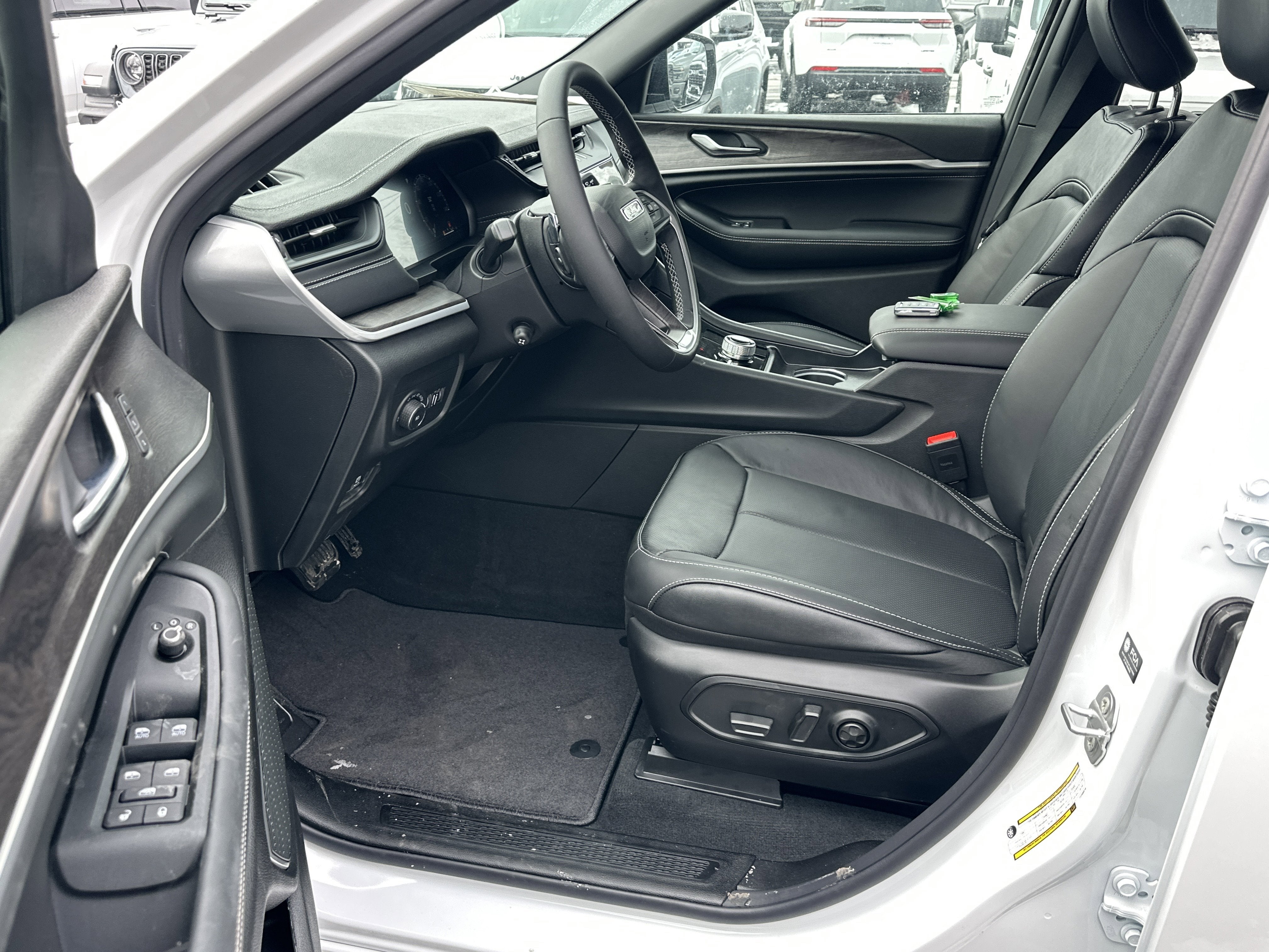 2026 Jeep Grand Cherokee Limited Reserve