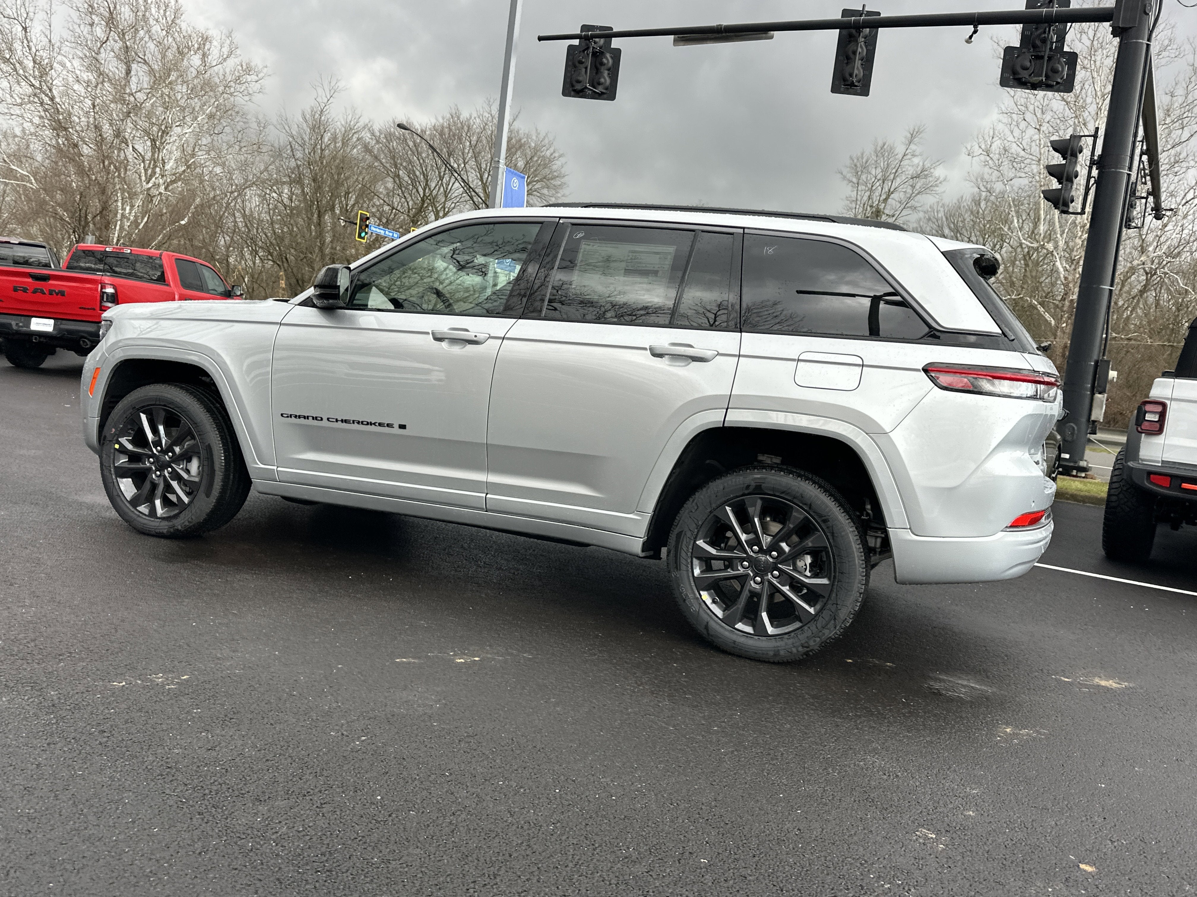 2026 Jeep Grand Cherokee Limited Reserve