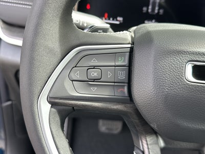 2027 Jeep Grand Cherokee Base