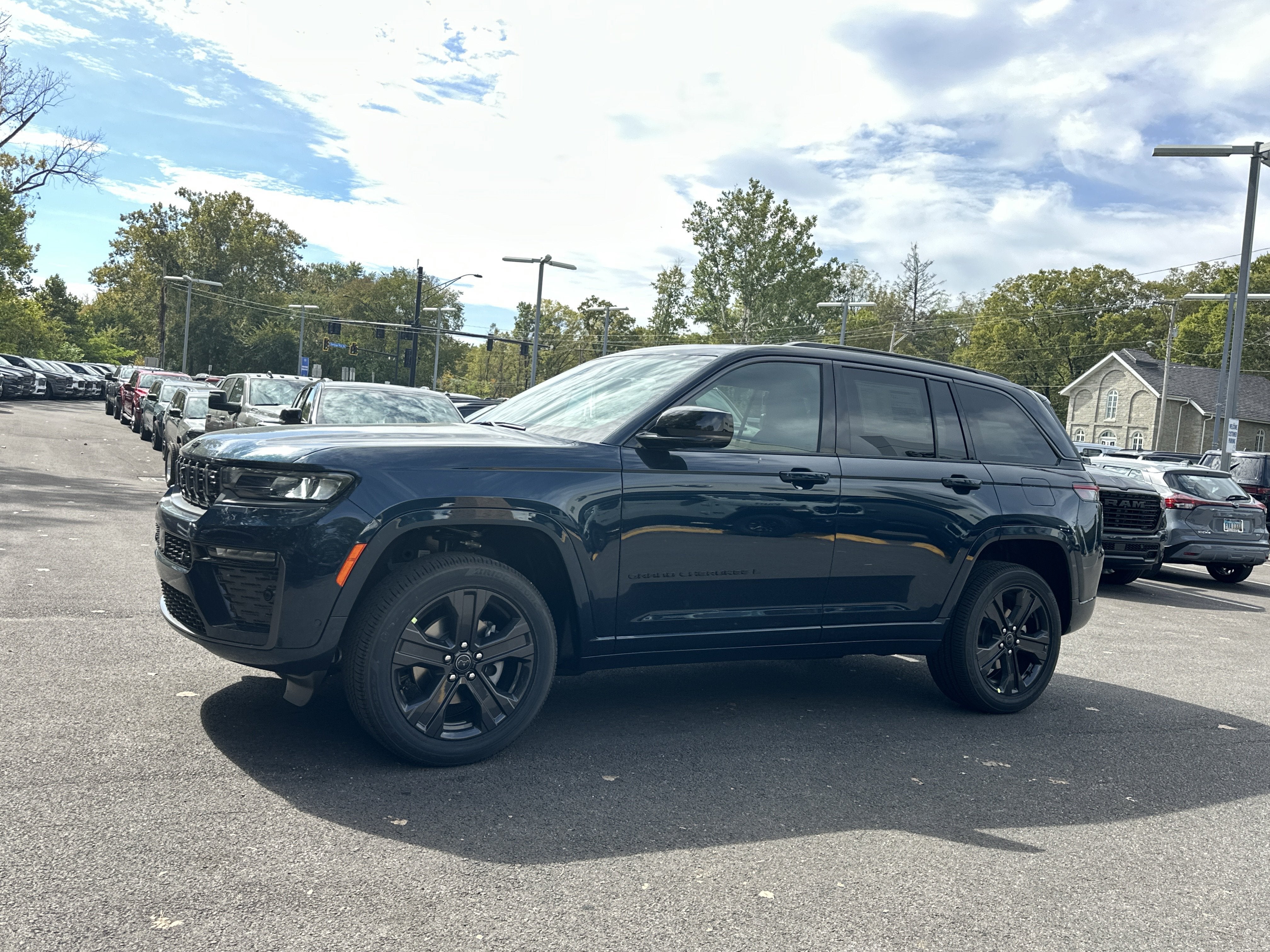 2027 Jeep Grand Cherokee Limited Reserve