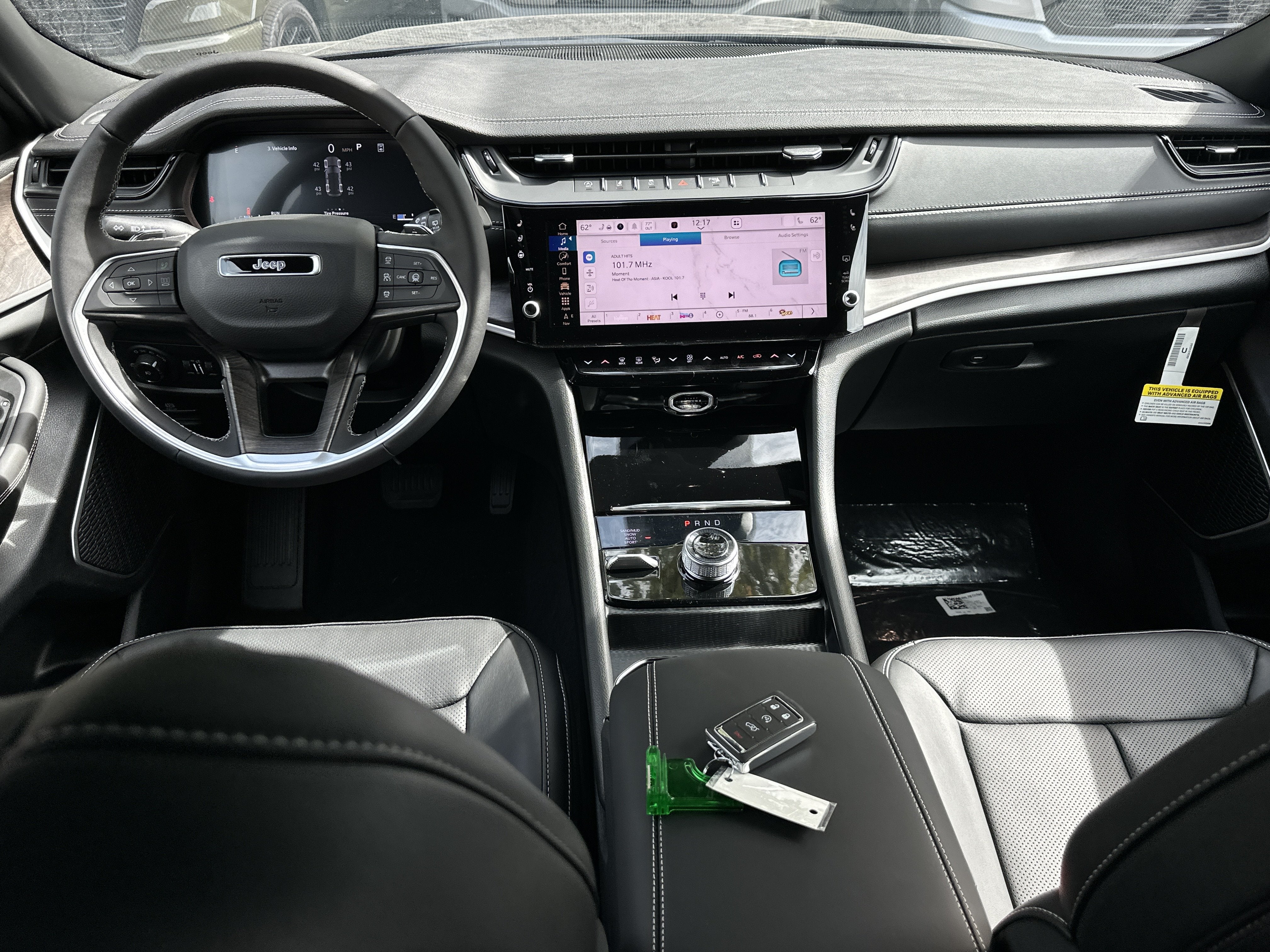 2027 Jeep Grand Cherokee Limited Reserve