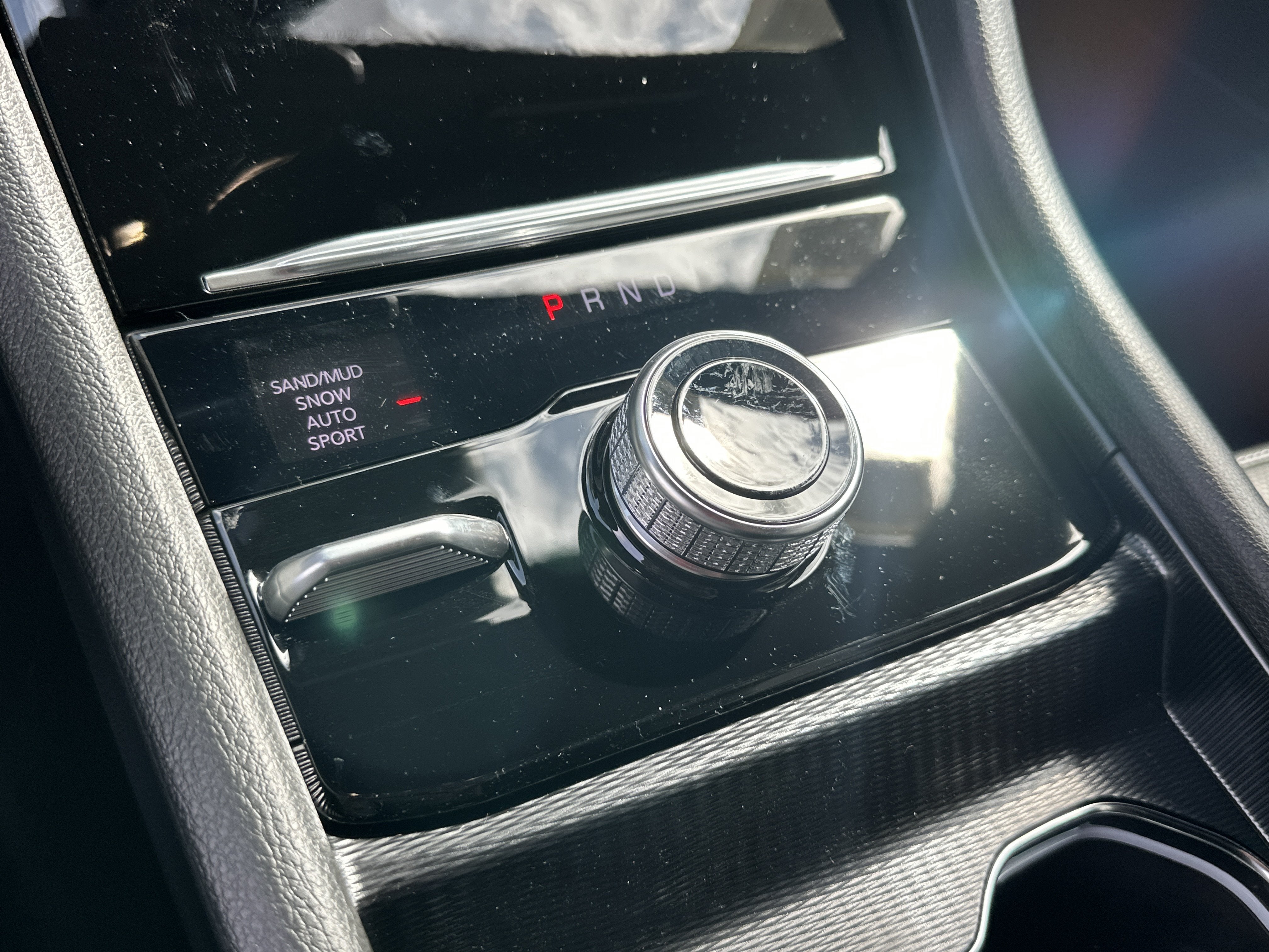 2027 Jeep Grand Cherokee Base