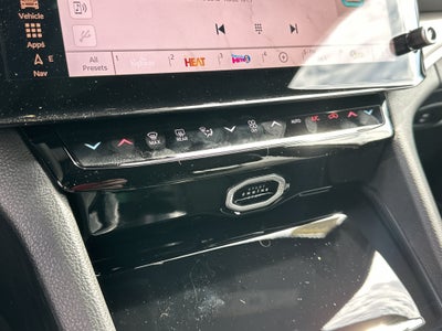 2027 Jeep Grand Cherokee Base