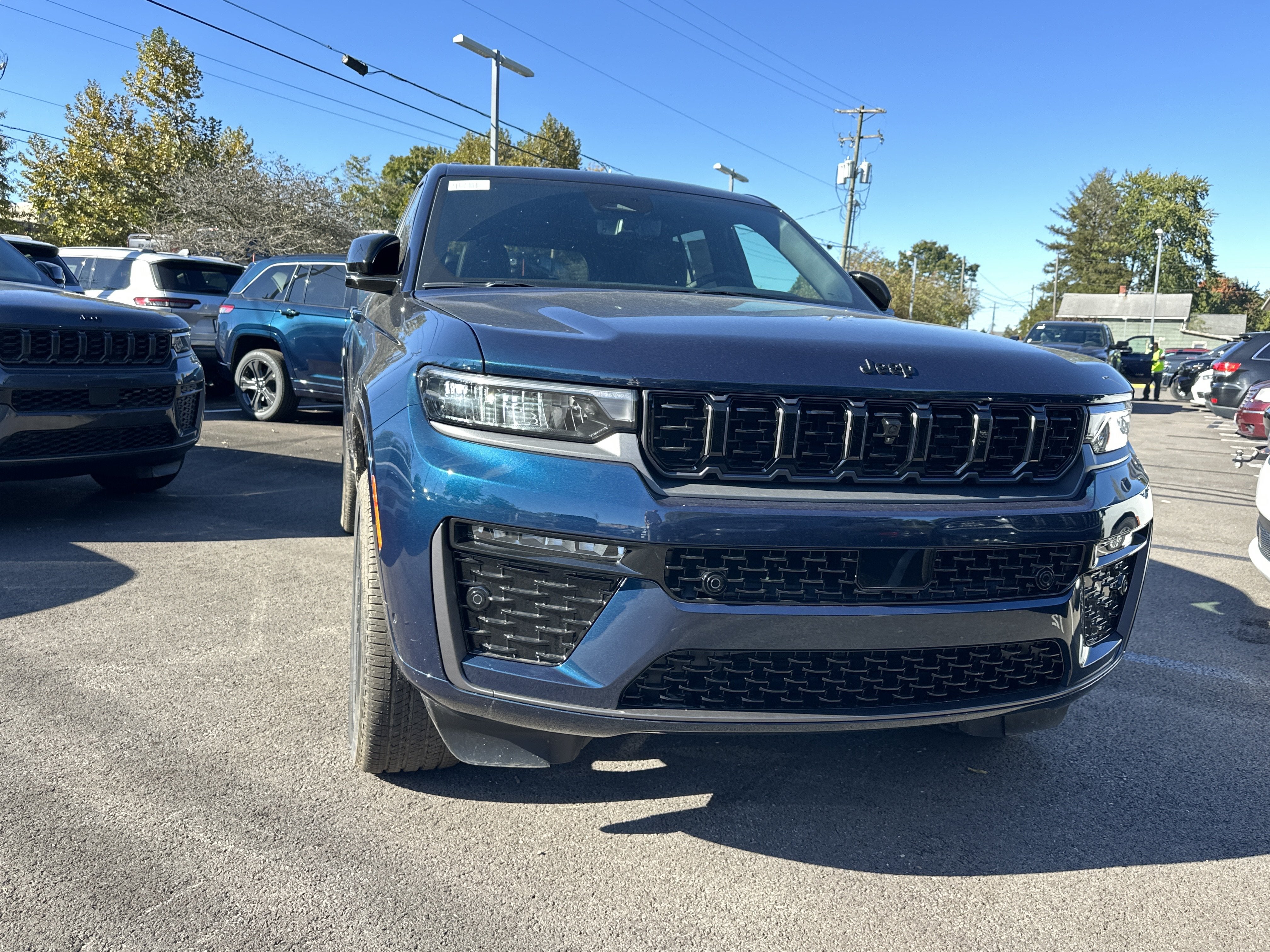 2027 Jeep Grand Cherokee Limited Reserve