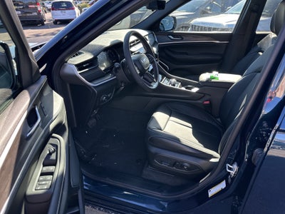 2027 Jeep Grand Cherokee Limited Reserve
