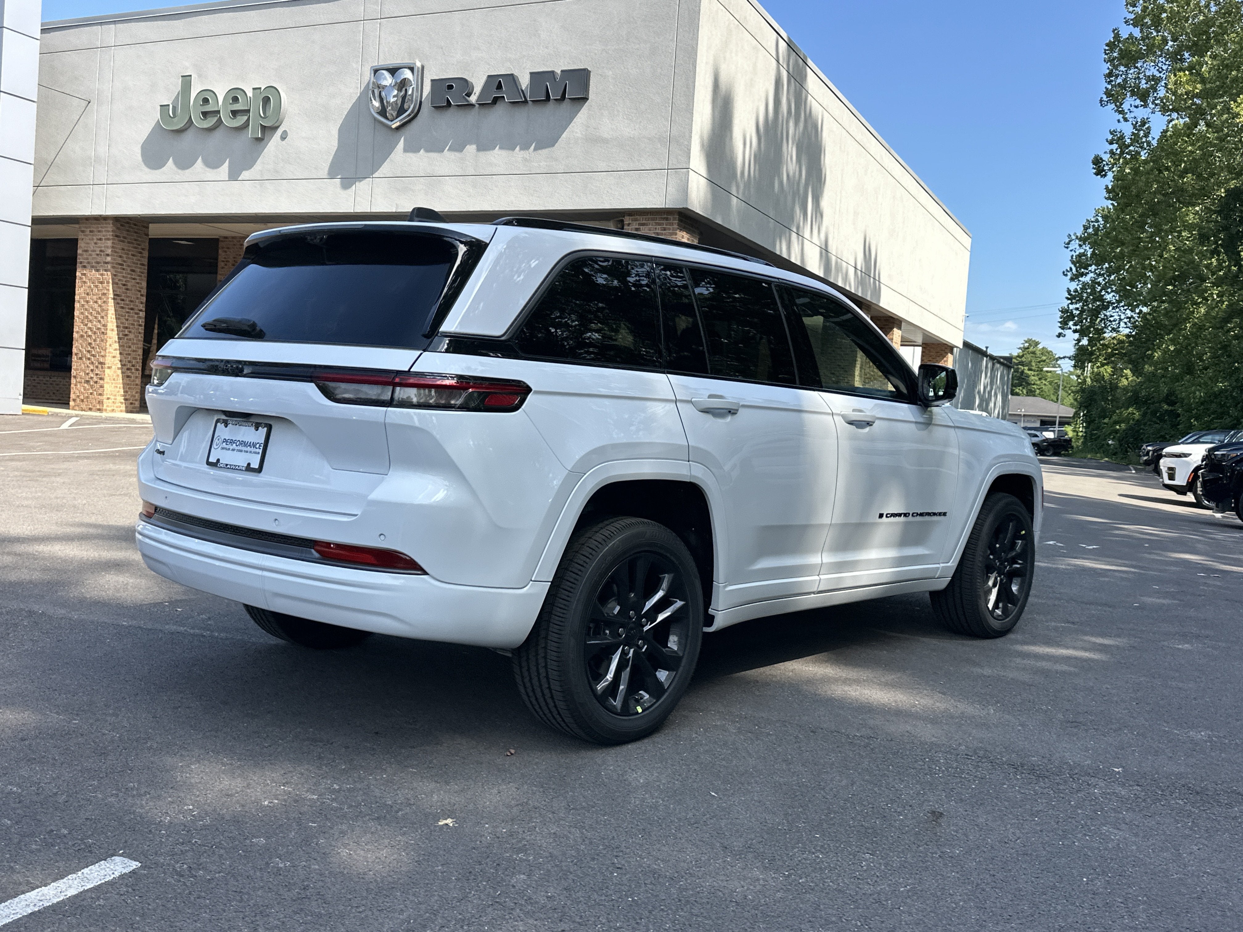 2026 Jeep Grand Cherokee Limited Reserve