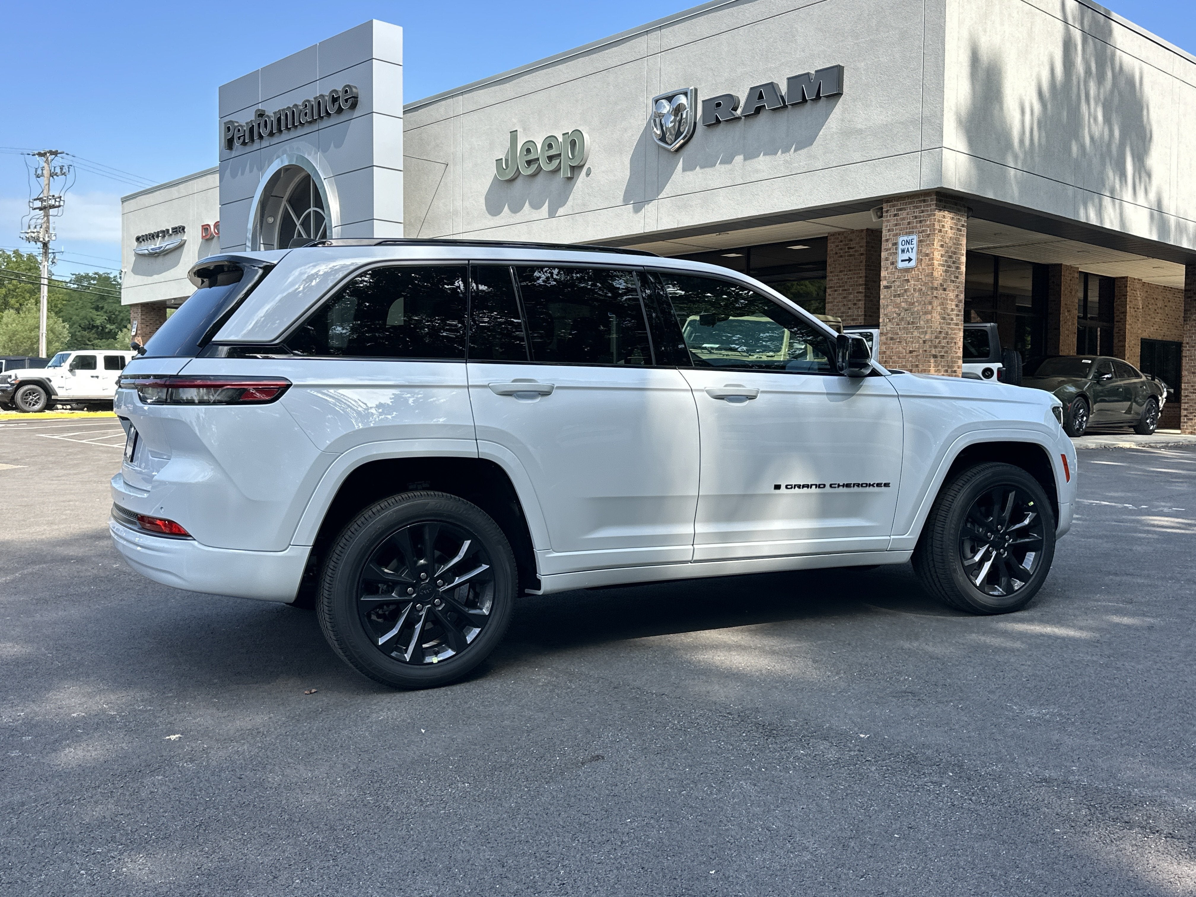 2026 Jeep Grand Cherokee Limited Reserve