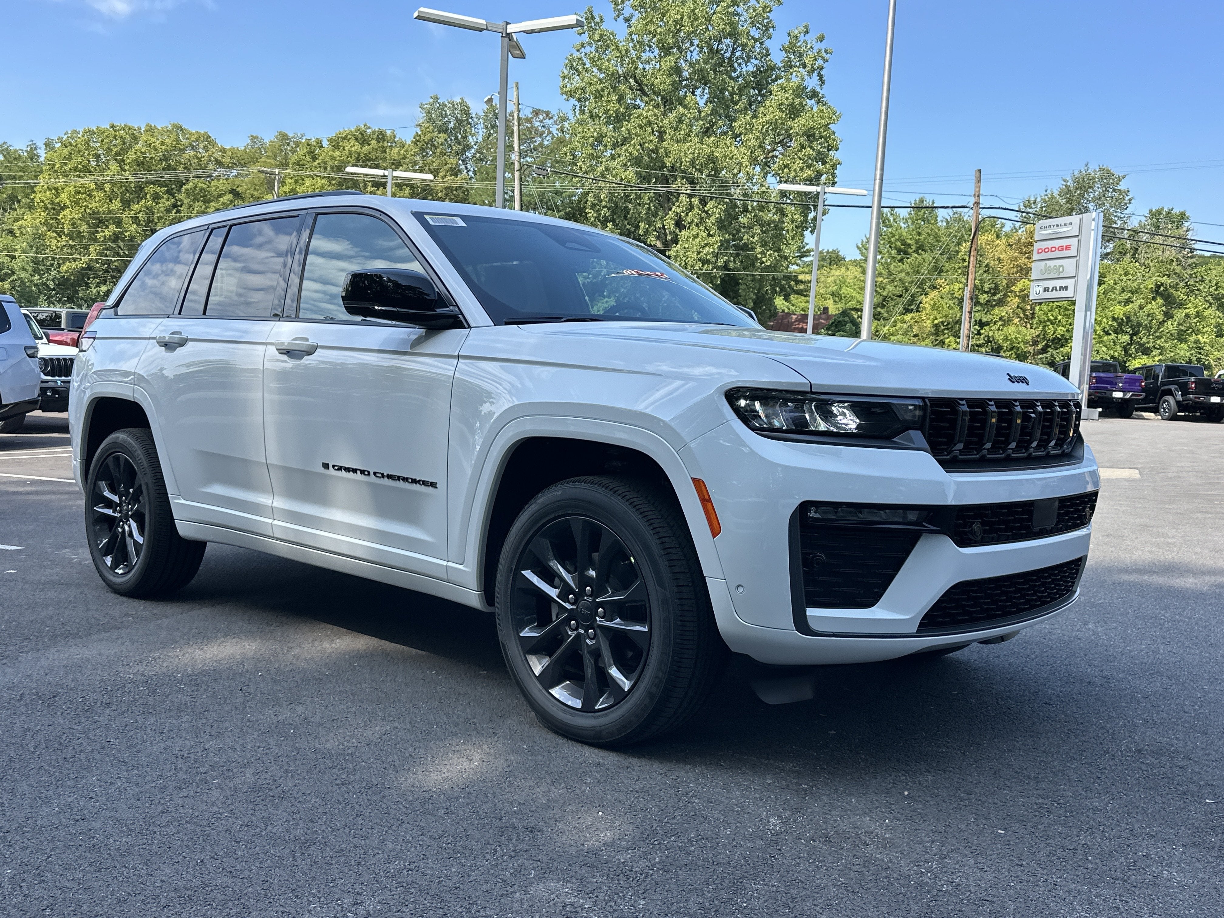 2026 Jeep Grand Cherokee Limited Reserve