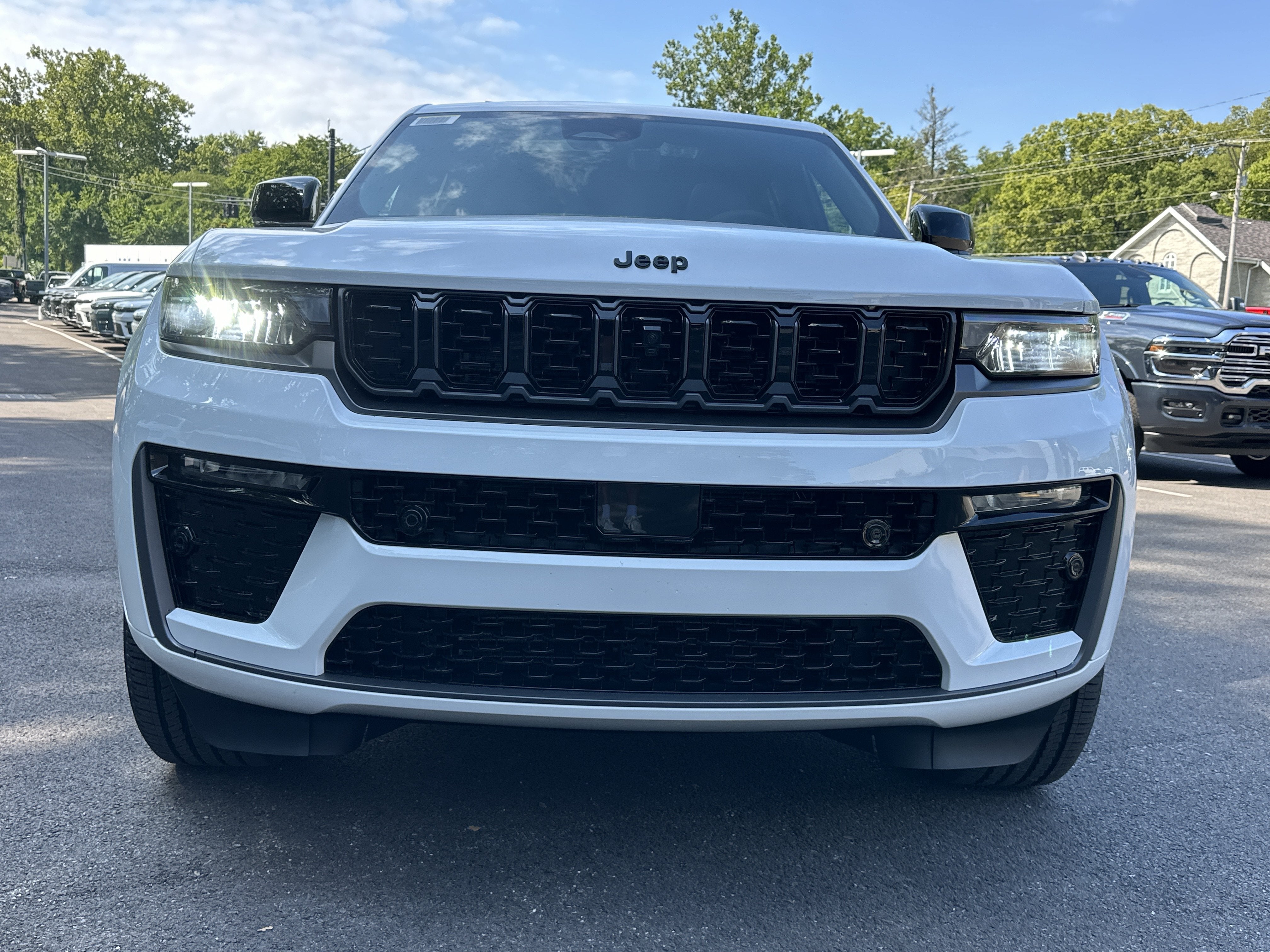 2026 Jeep Grand Cherokee Limited Reserve