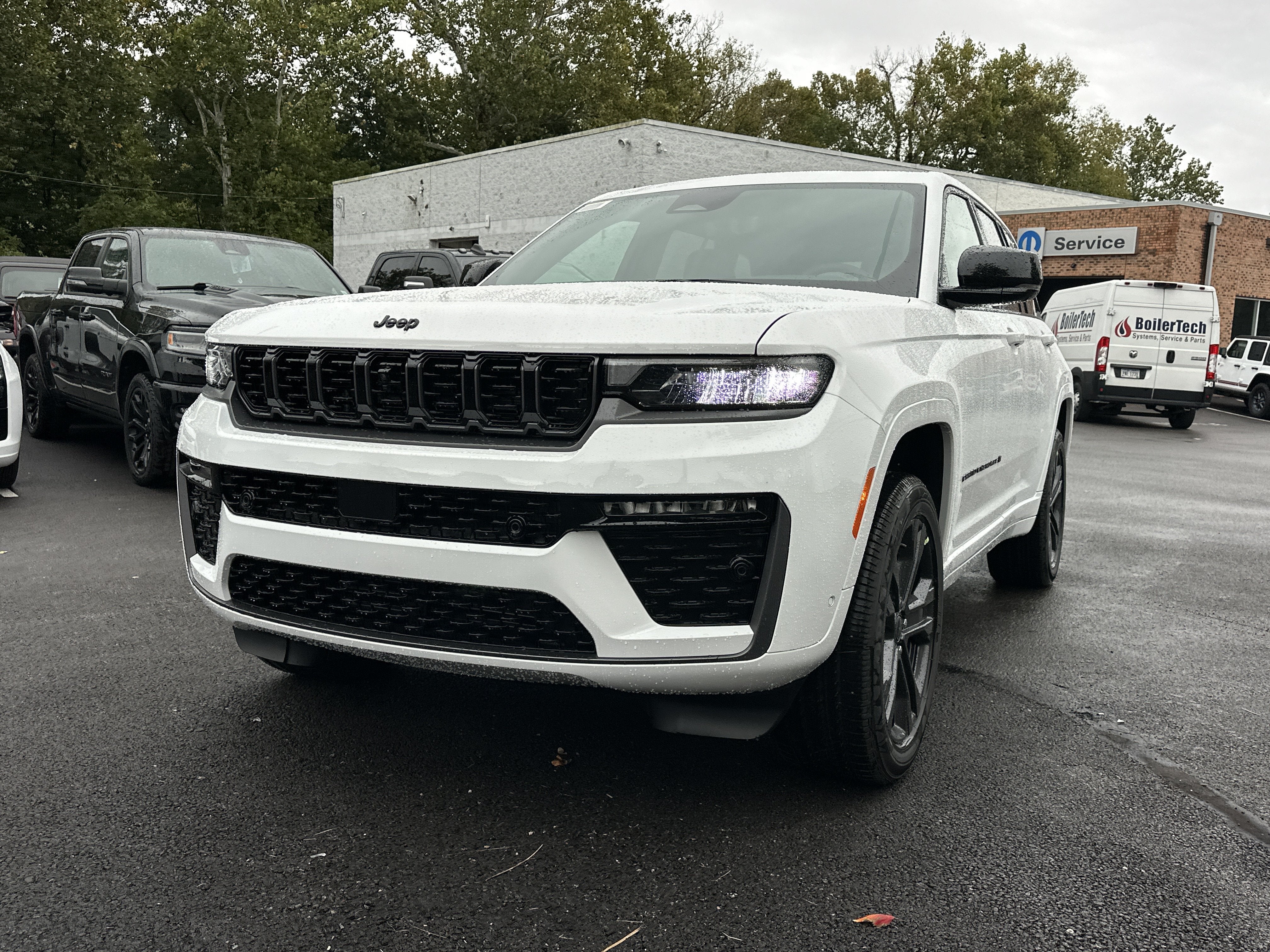 2027 Jeep Grand Cherokee Limited Reserve