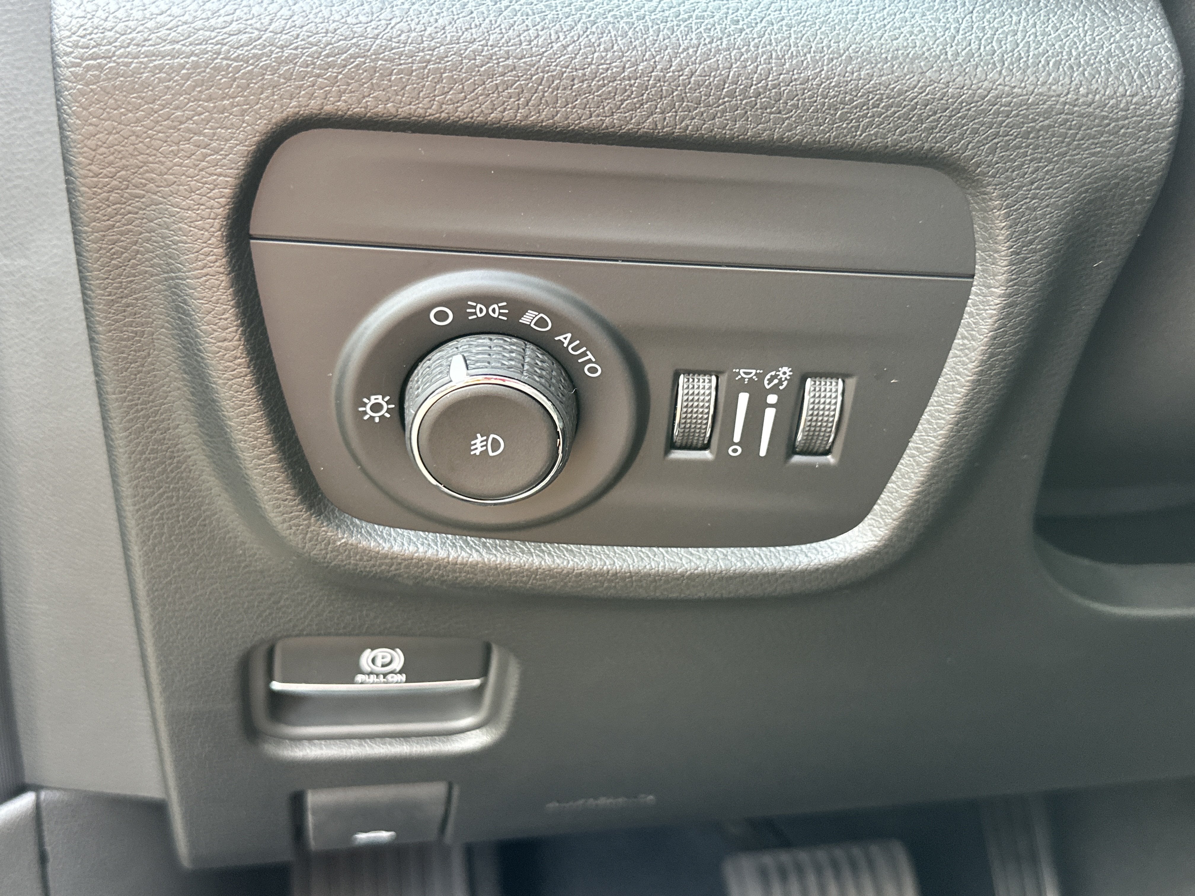 2027 Jeep Grand Cherokee Limited Reserve