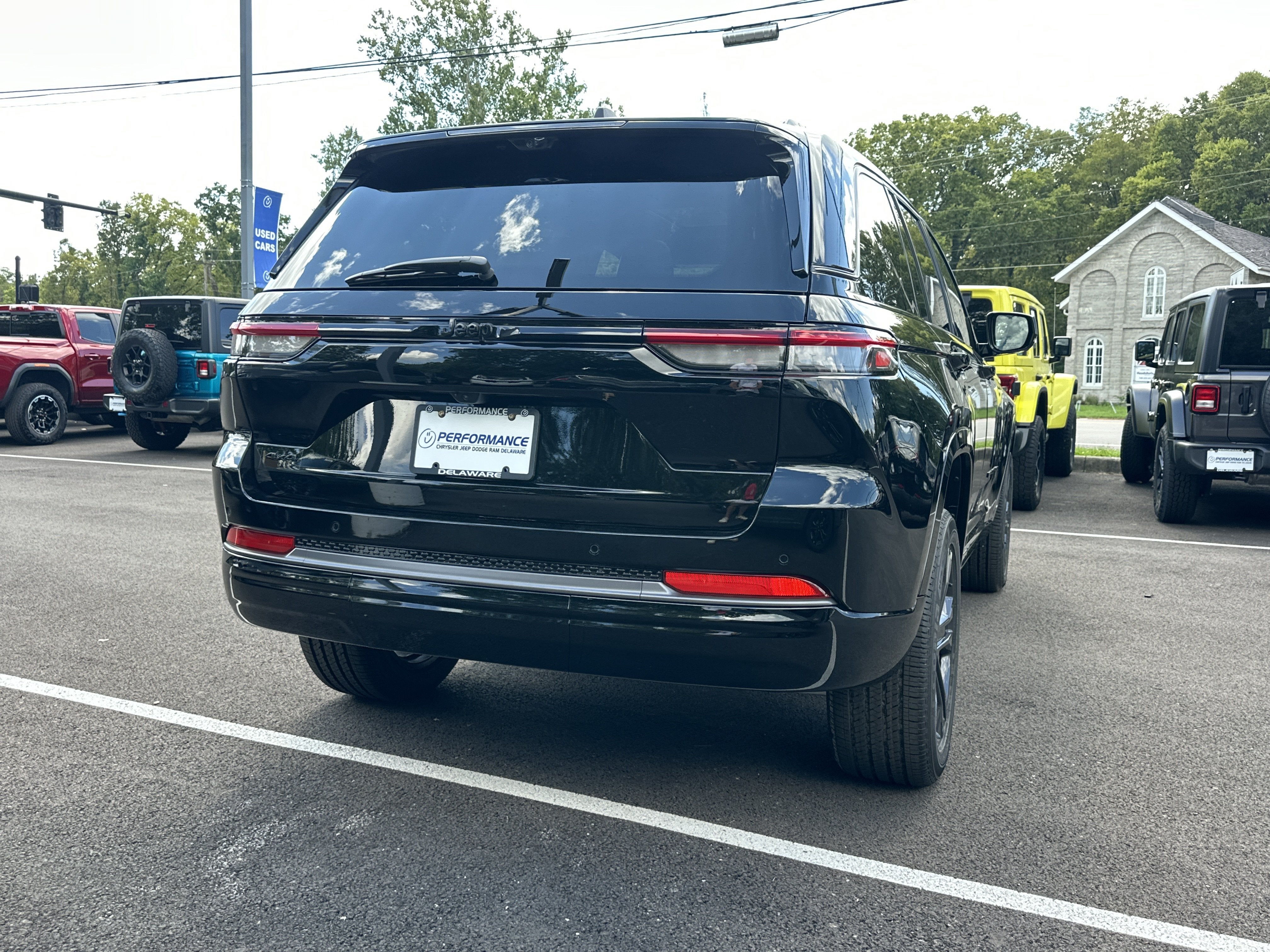 2027 Jeep Grand Cherokee Limited Reserve