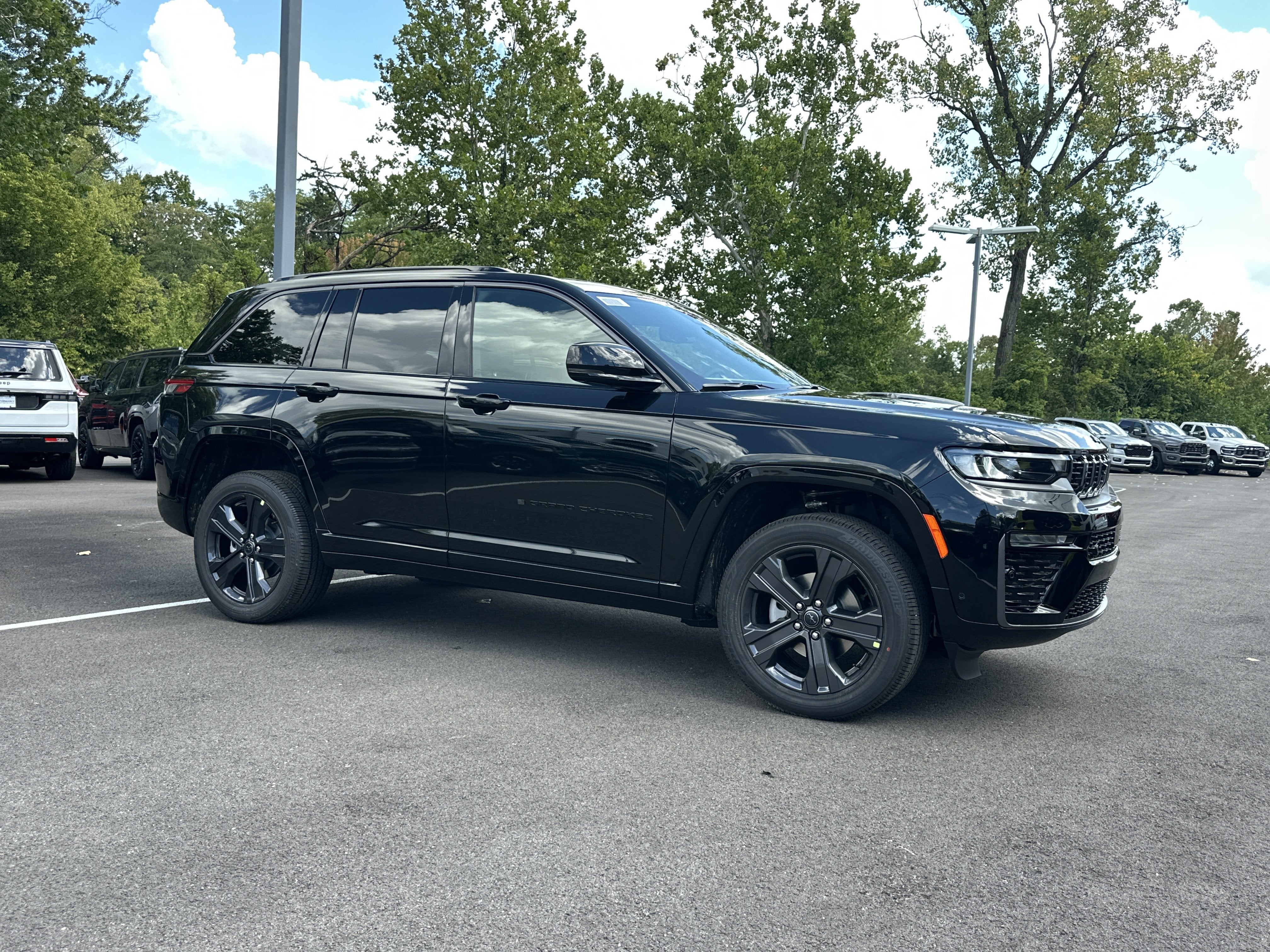 2027 Jeep Grand Cherokee Limited Reserve