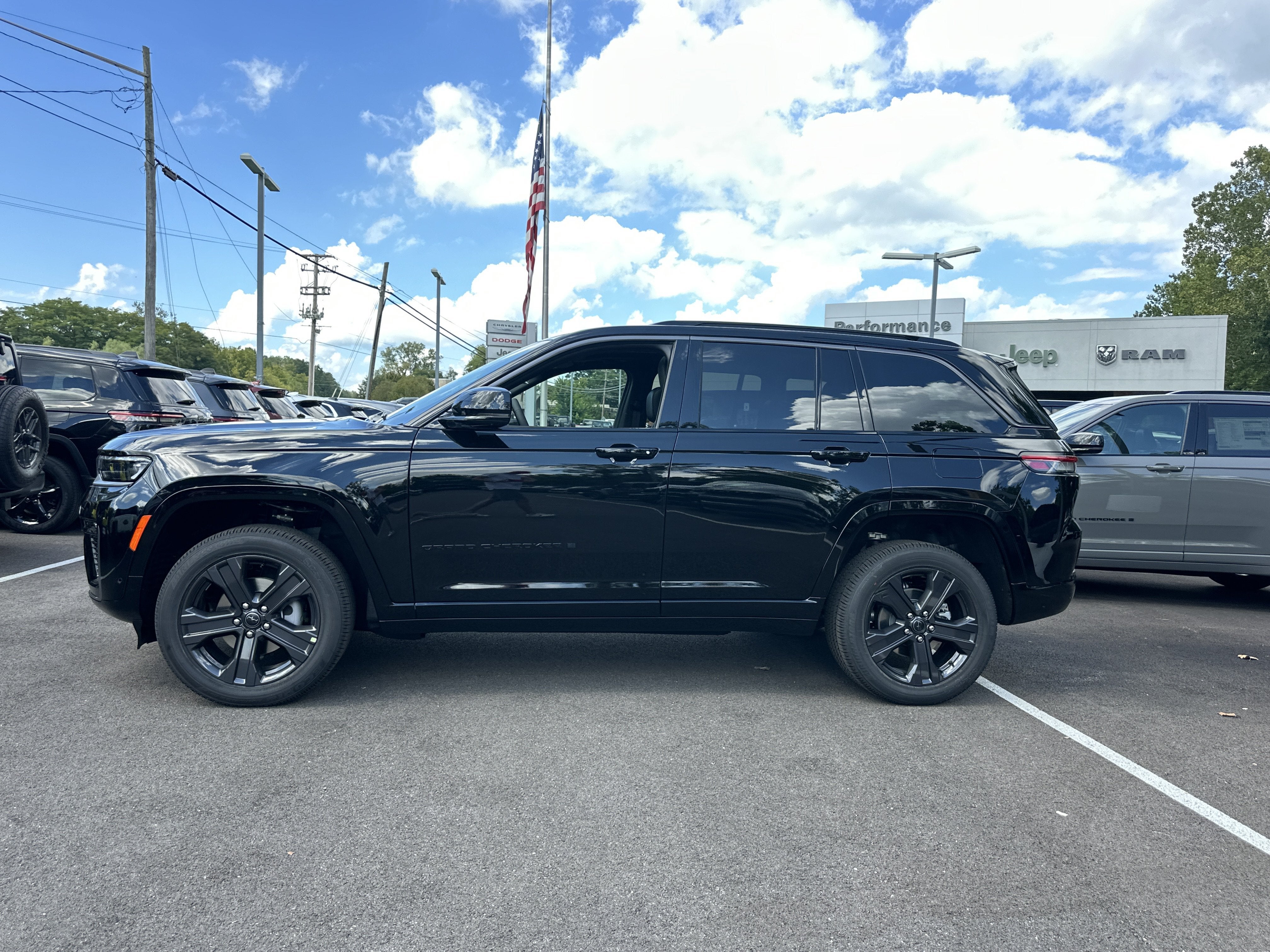 2027 Jeep Grand Cherokee Limited Reserve