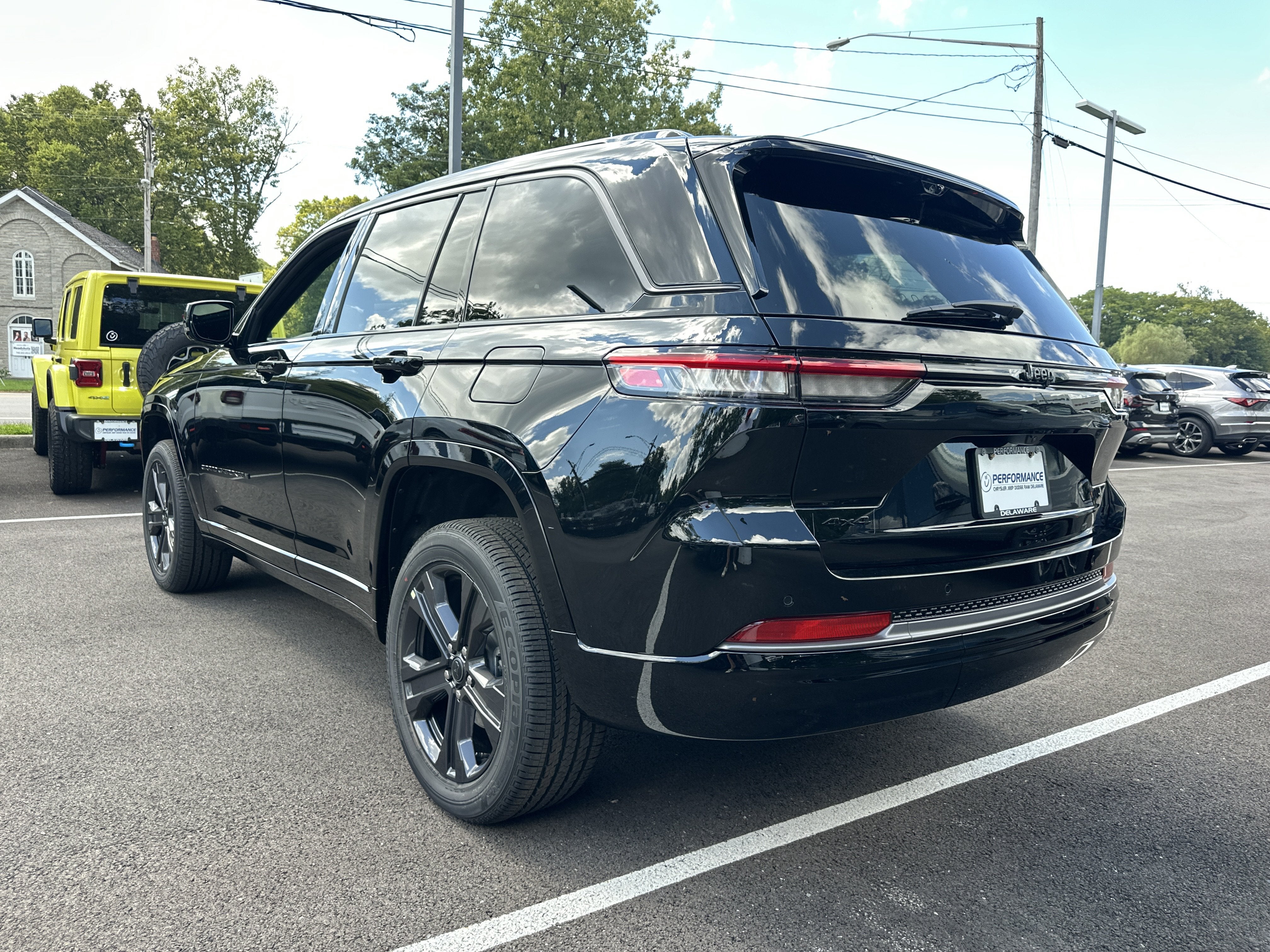 2027 Jeep Grand Cherokee Limited Reserve
