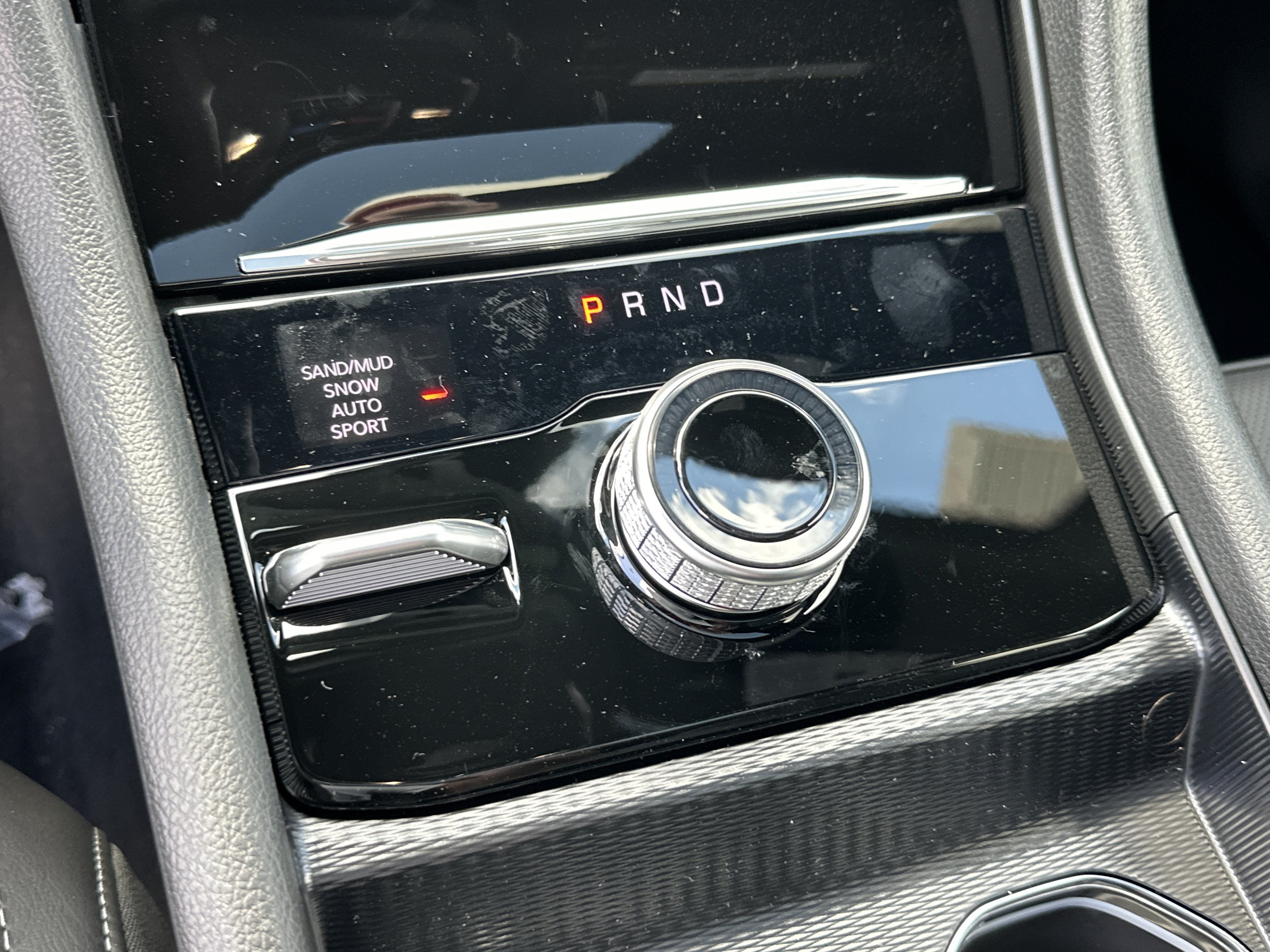 2027 Jeep Grand Cherokee Limited Reserve