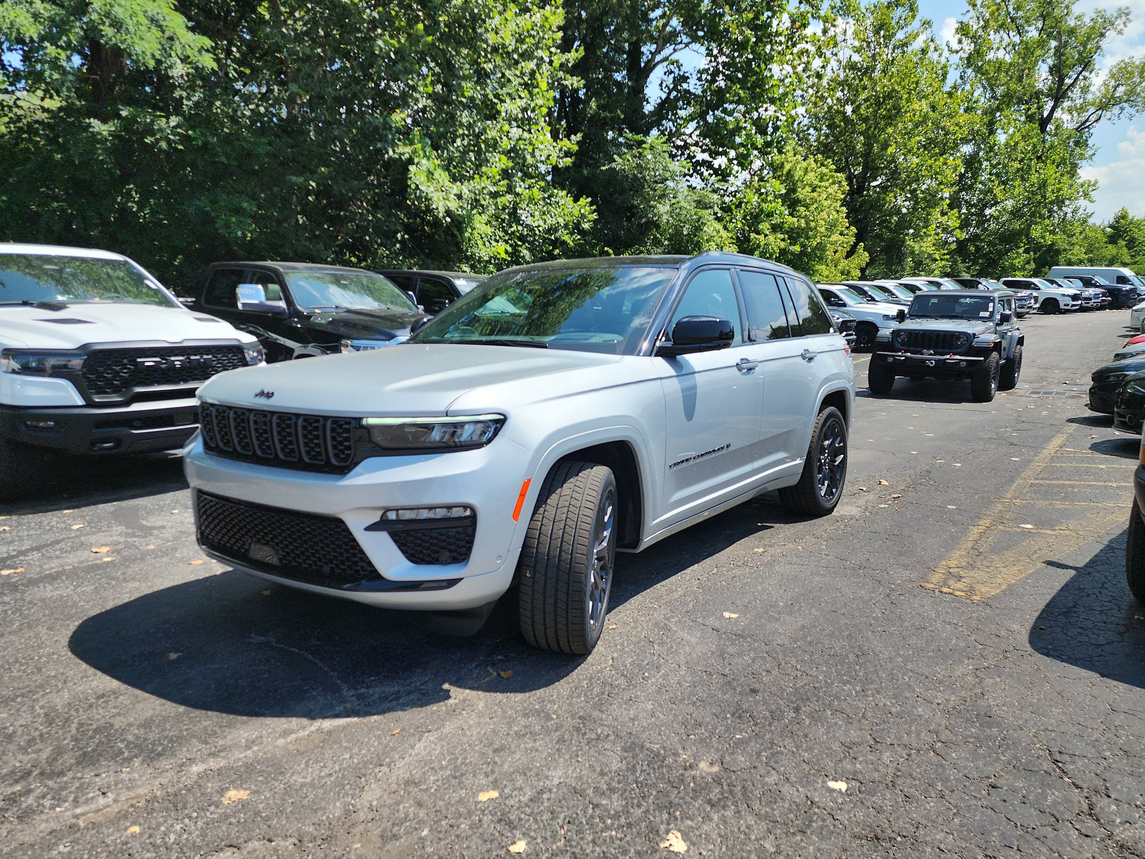 2025 Jeep Grand Cherokee Summit