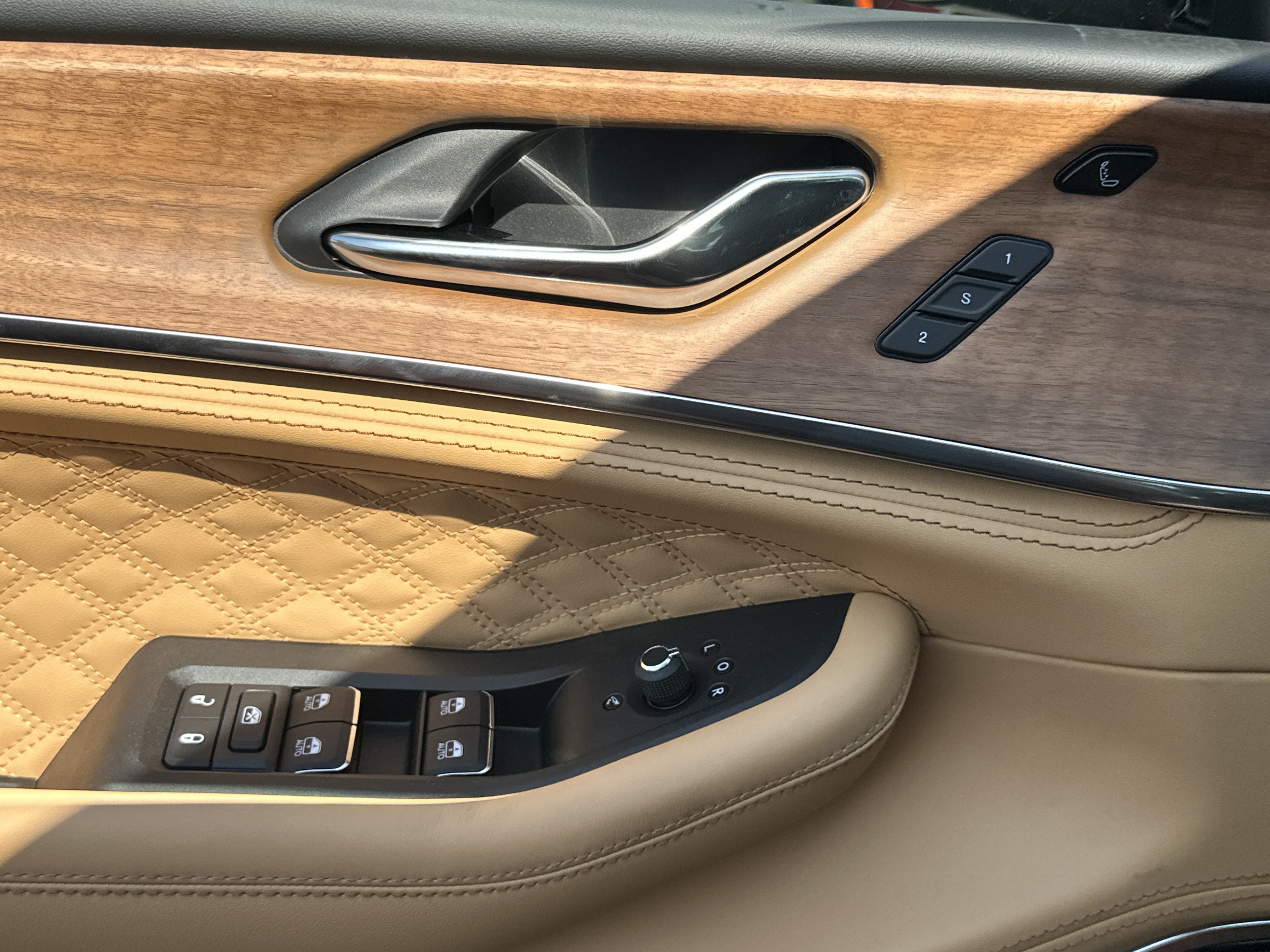 2027 Jeep Grand Cherokee Summit