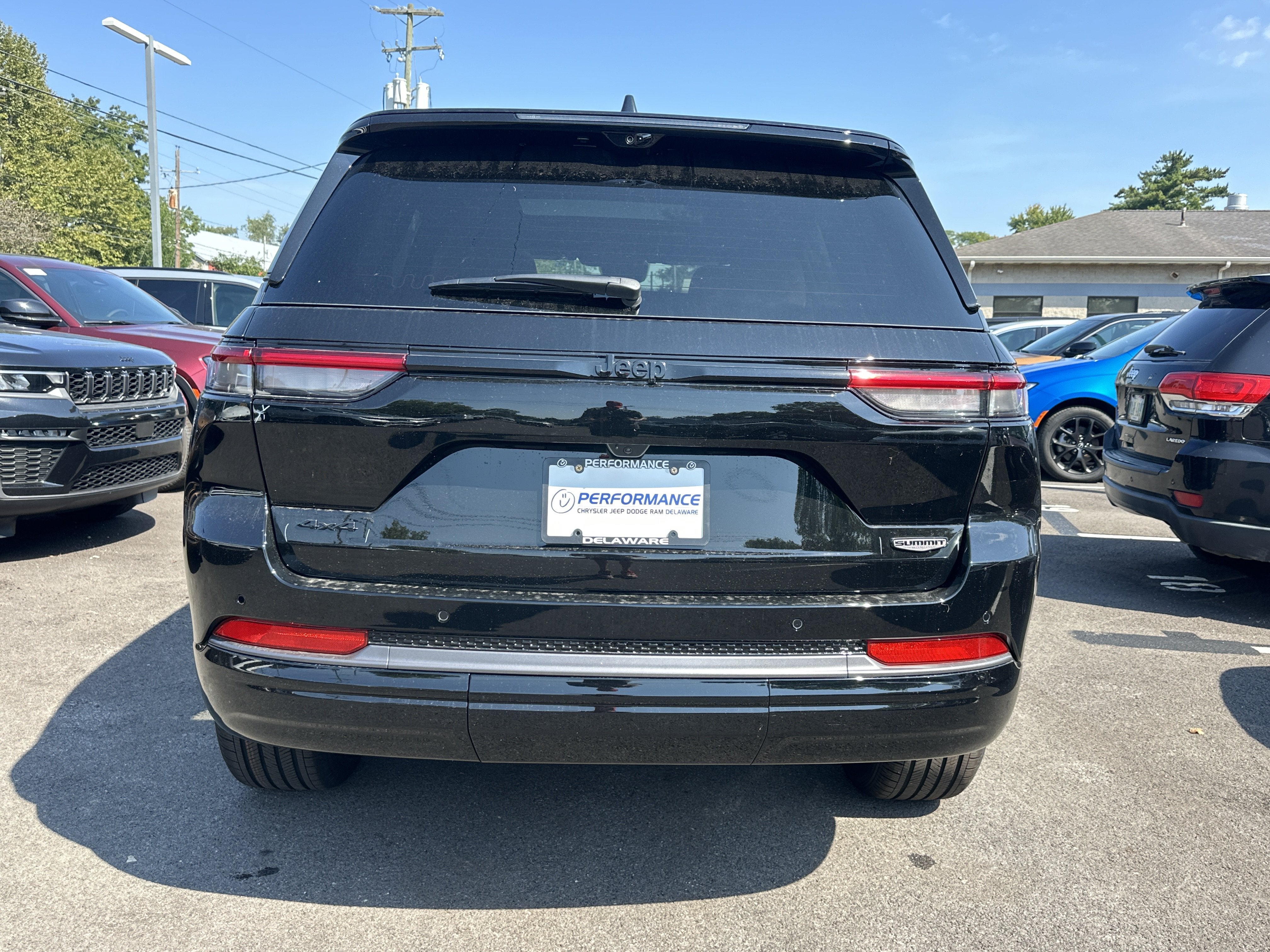 2027 Jeep Grand Cherokee Summit