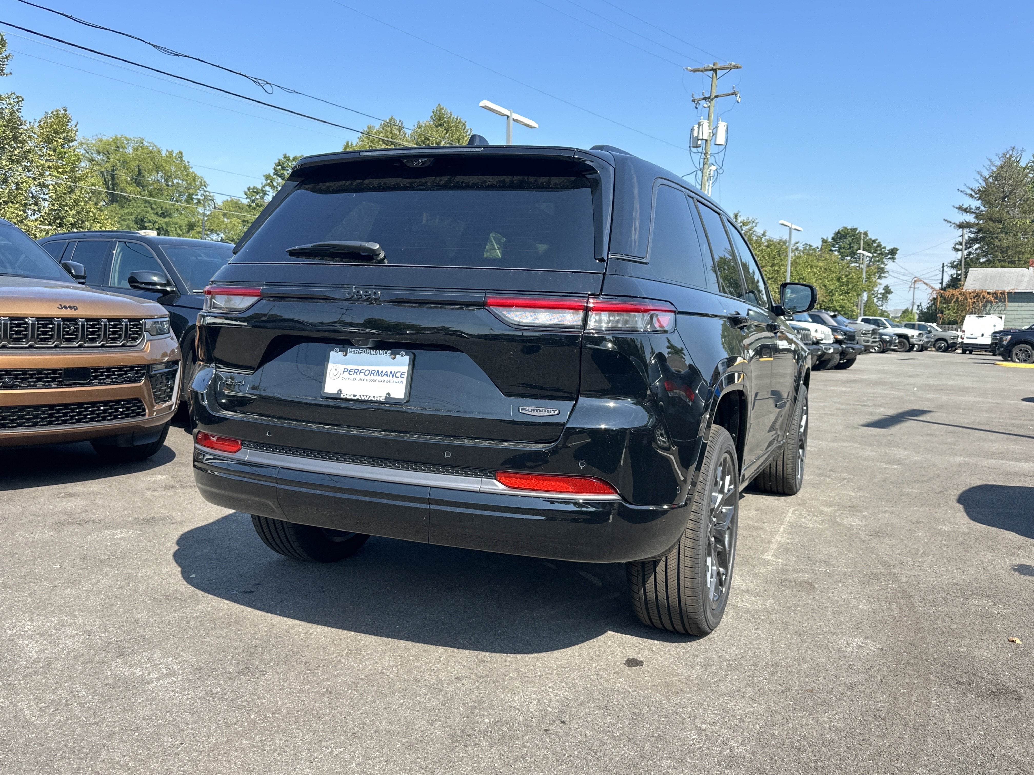2027 Jeep Grand Cherokee Summit