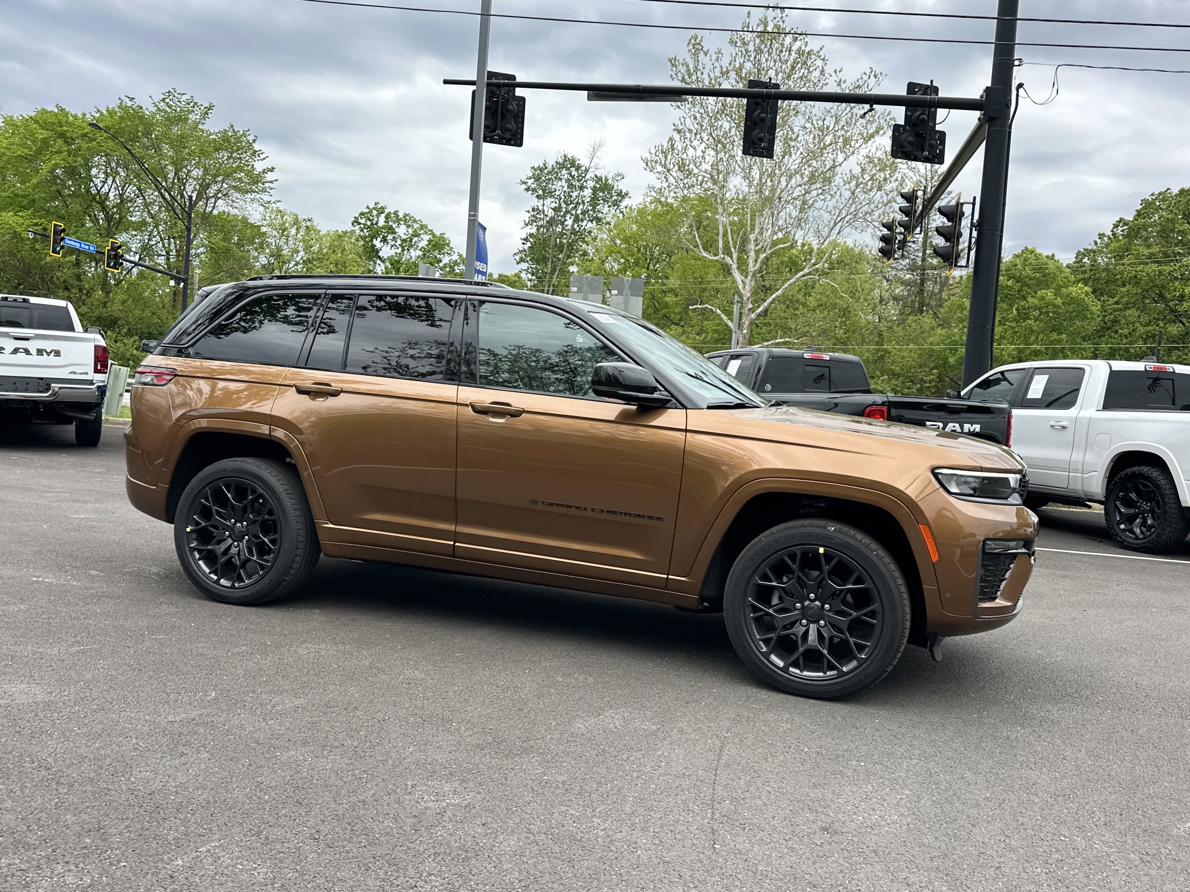 2026 Jeep Grand Cherokee Summit