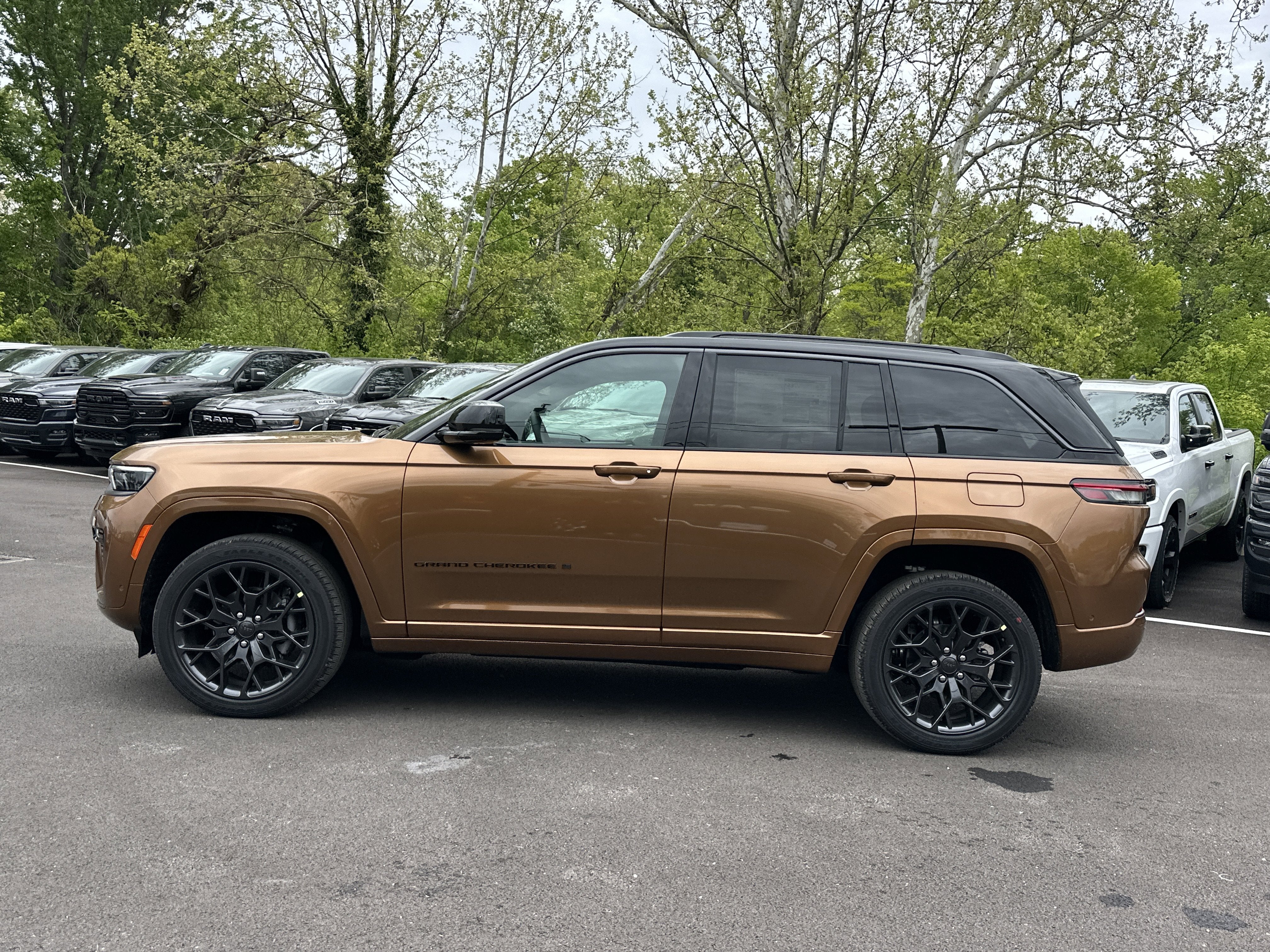 2026 Jeep Grand Cherokee Summit