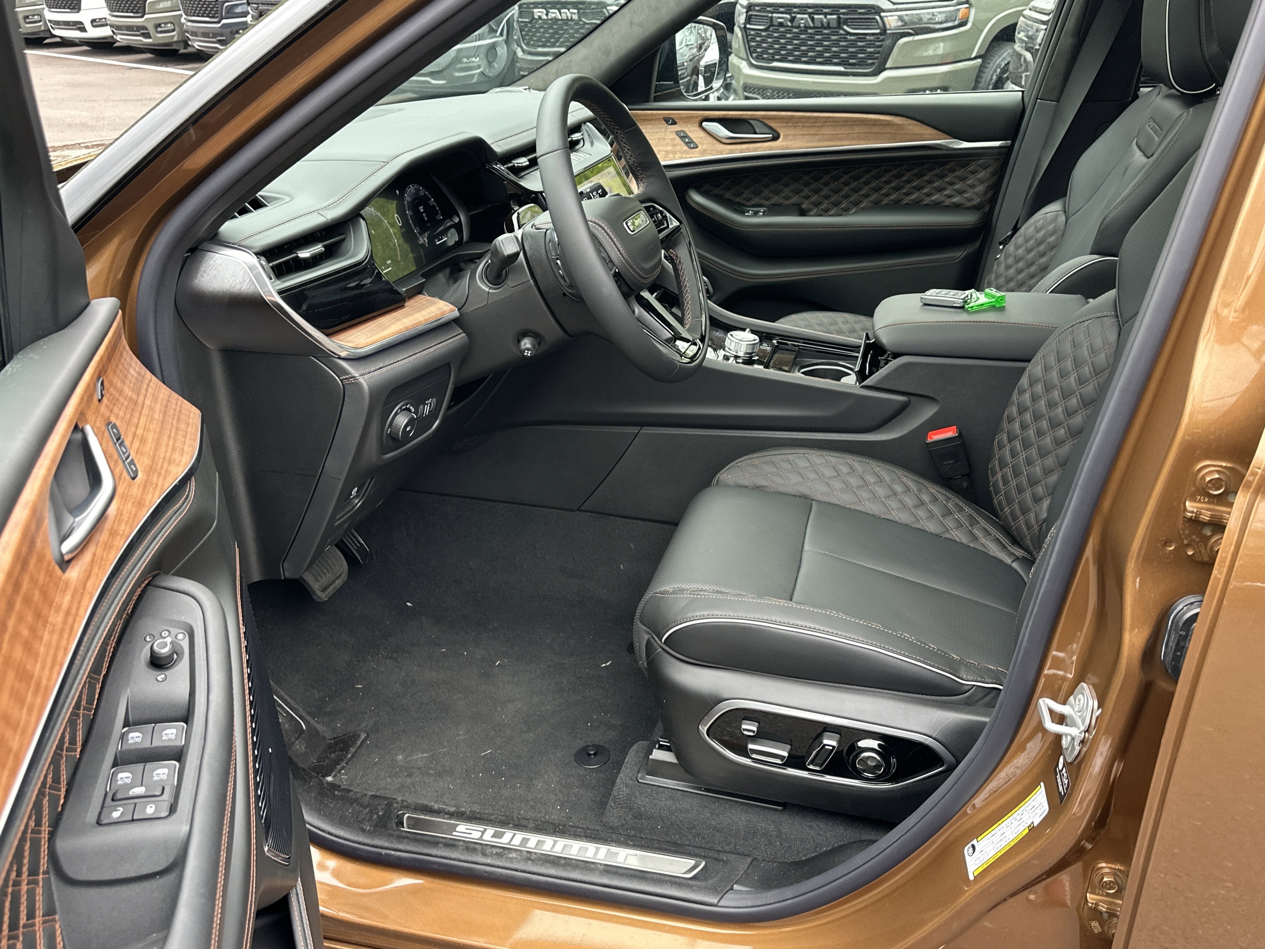 2026 Jeep Grand Cherokee Summit