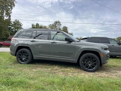 2027 Jeep Grand Cherokee Summit