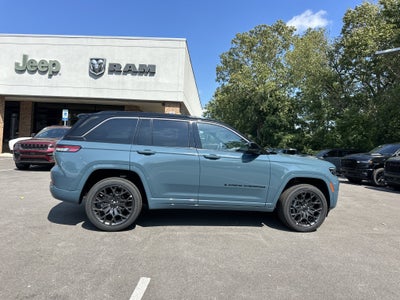 2027 Jeep Grand Cherokee Summit