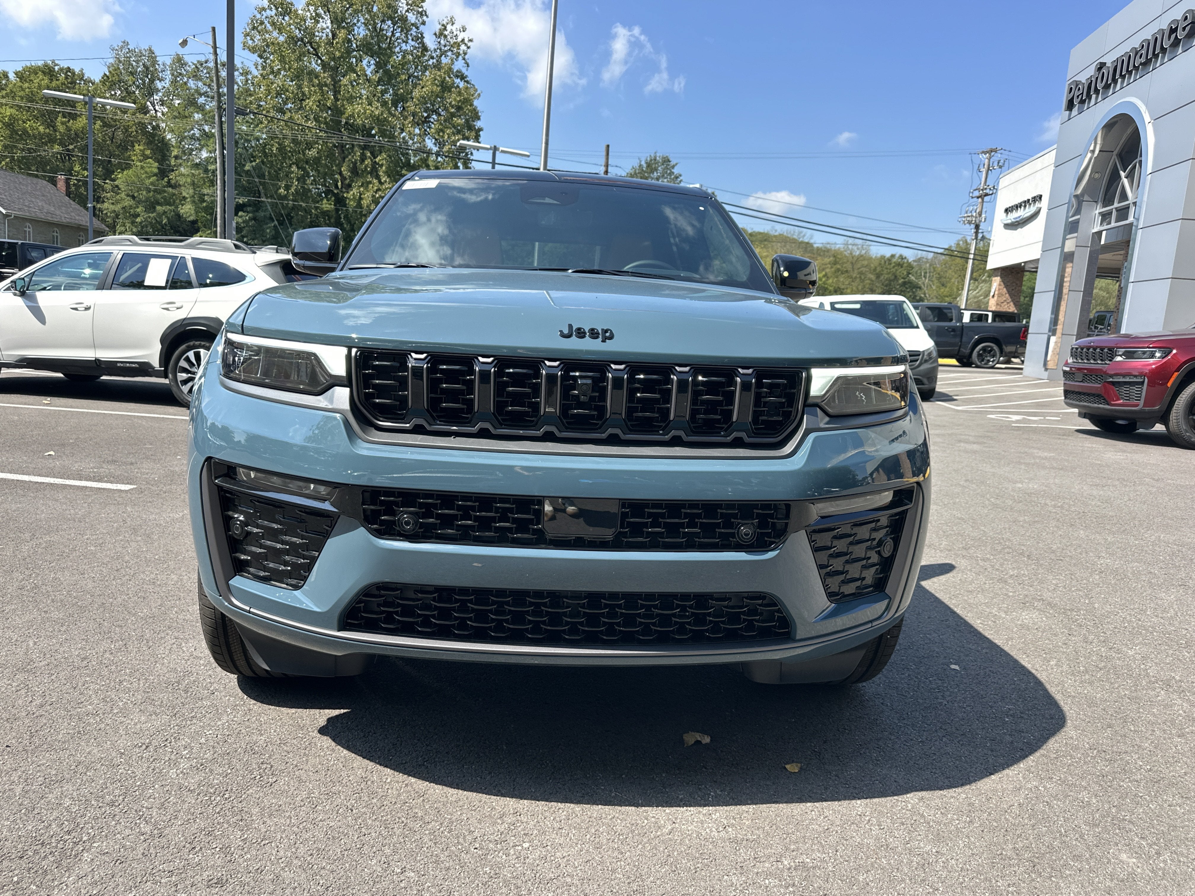 2027 Jeep Grand Cherokee Summit