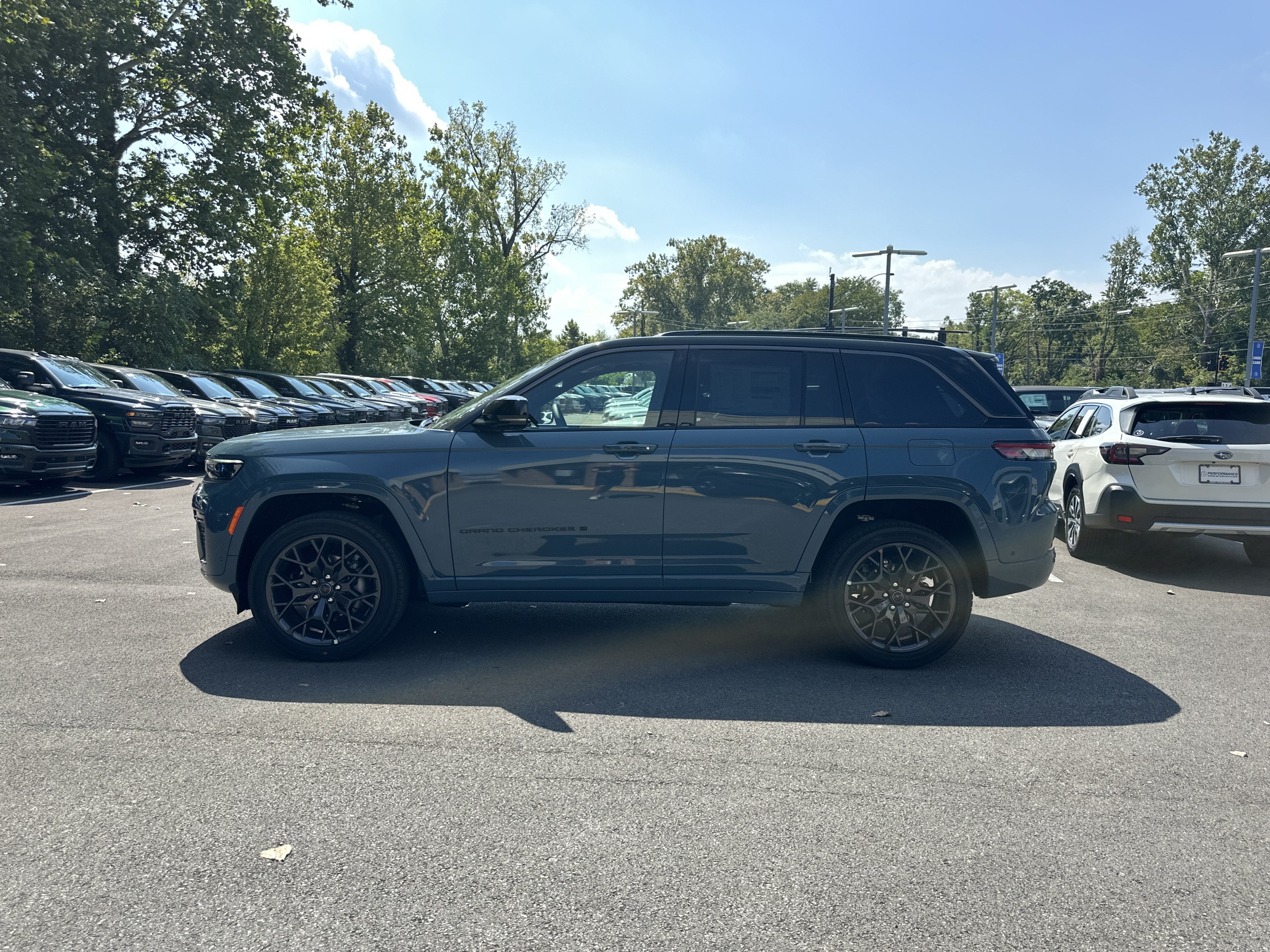2027 Jeep Grand Cherokee Summit