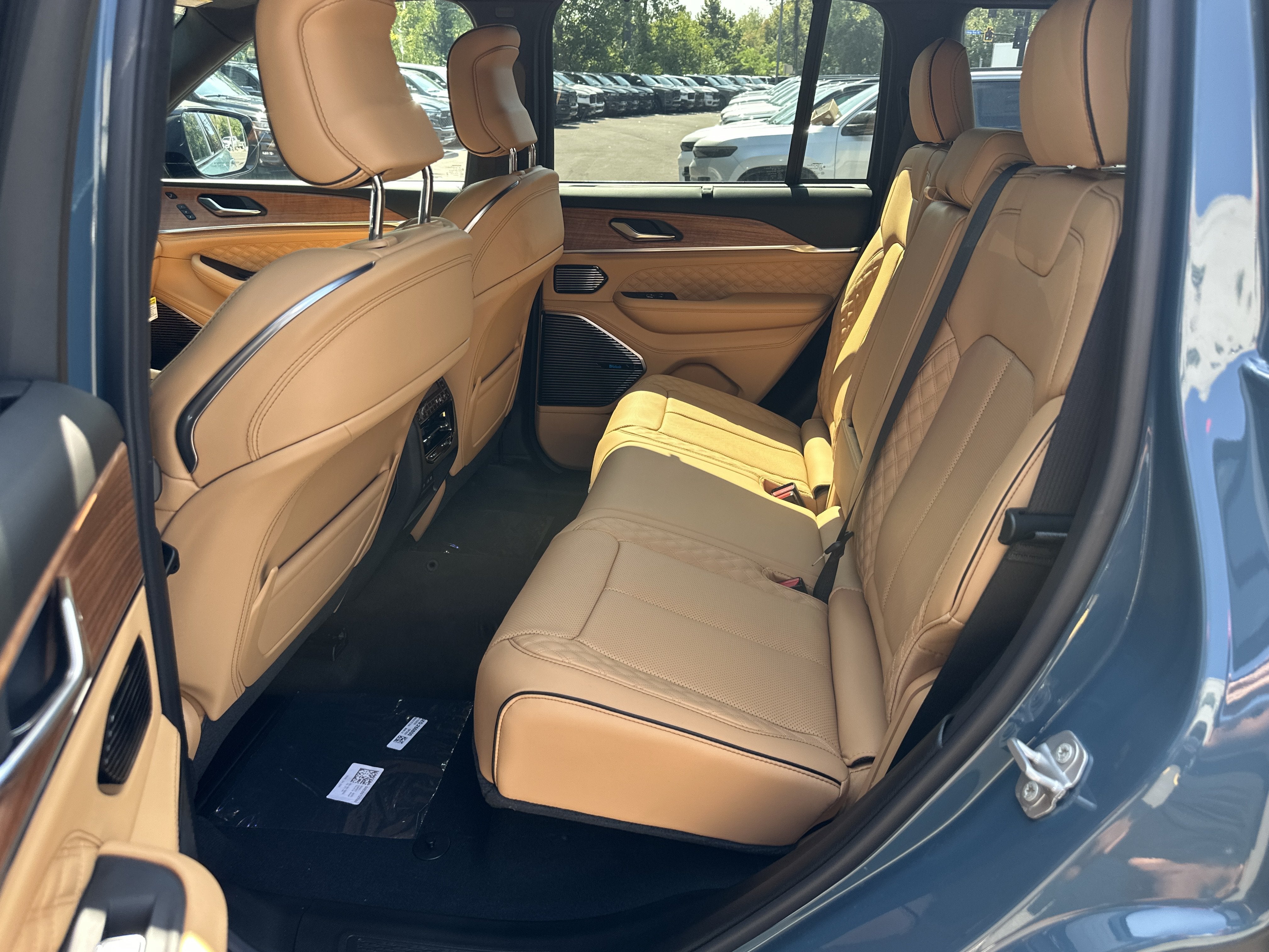 2027 Jeep Grand Cherokee Summit