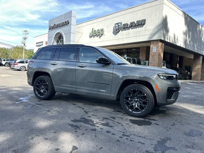 2027 Jeep Grand Cherokee Summit