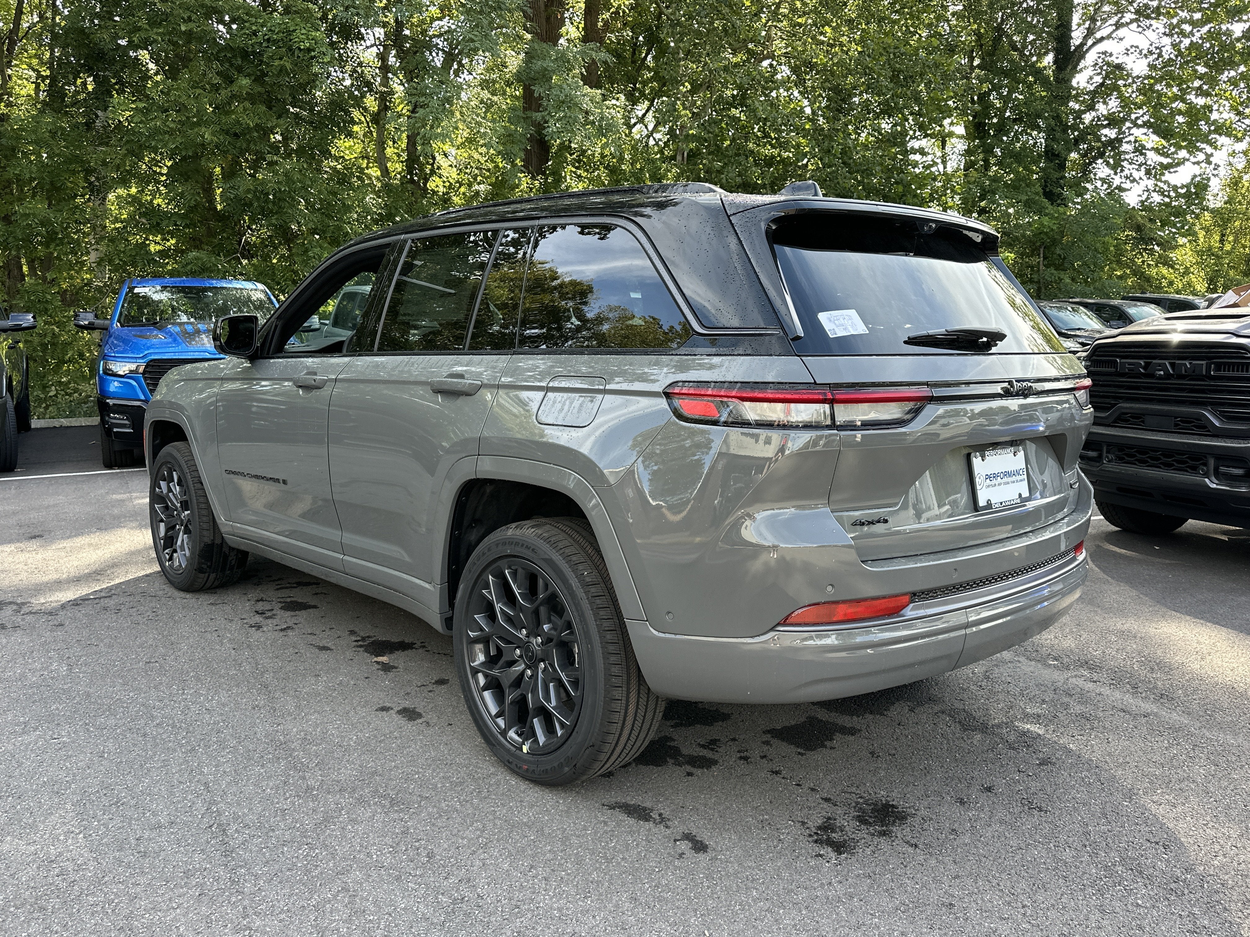 2027 Jeep Grand Cherokee Summit