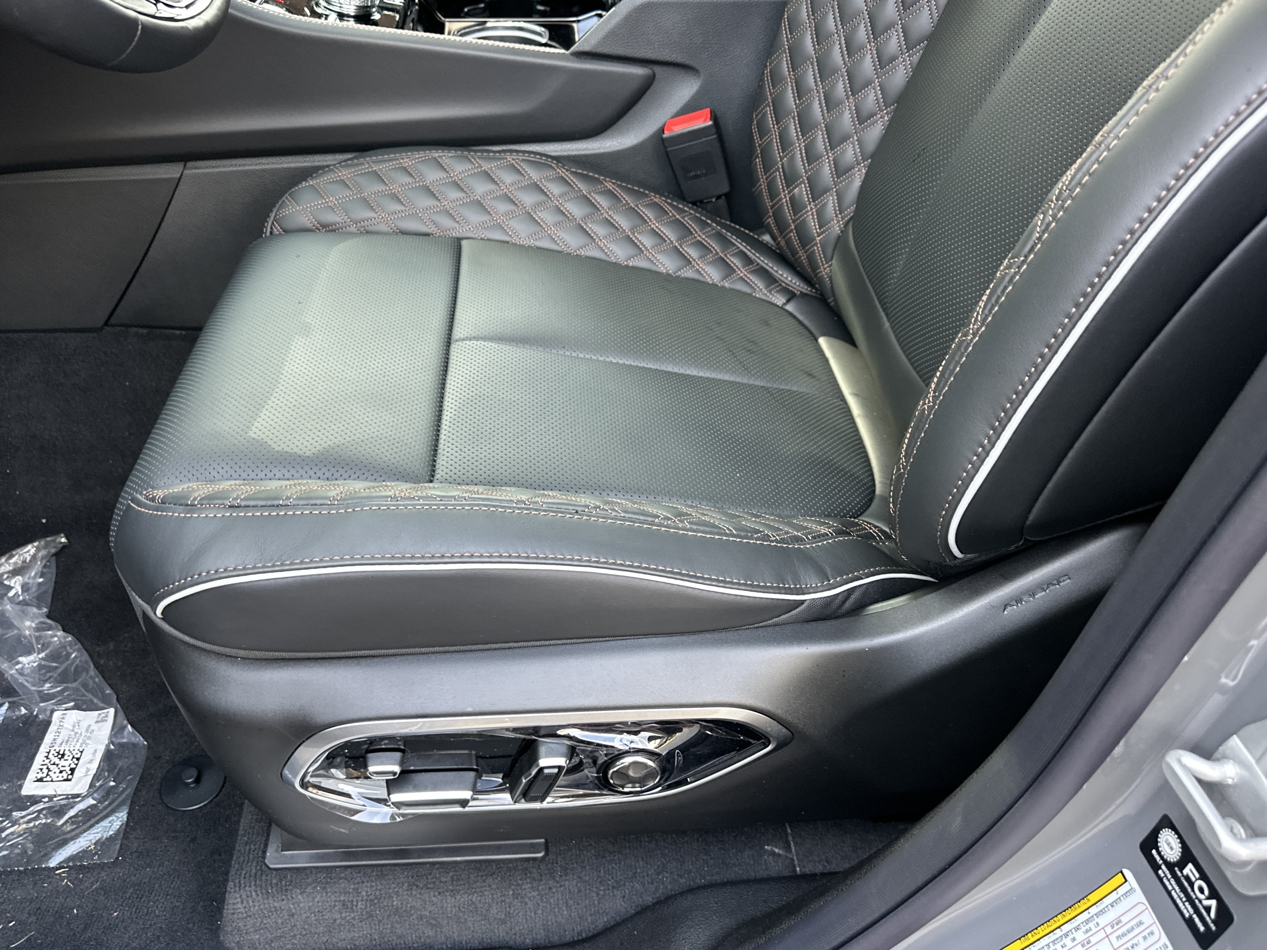 2027 Jeep Grand Cherokee Summit