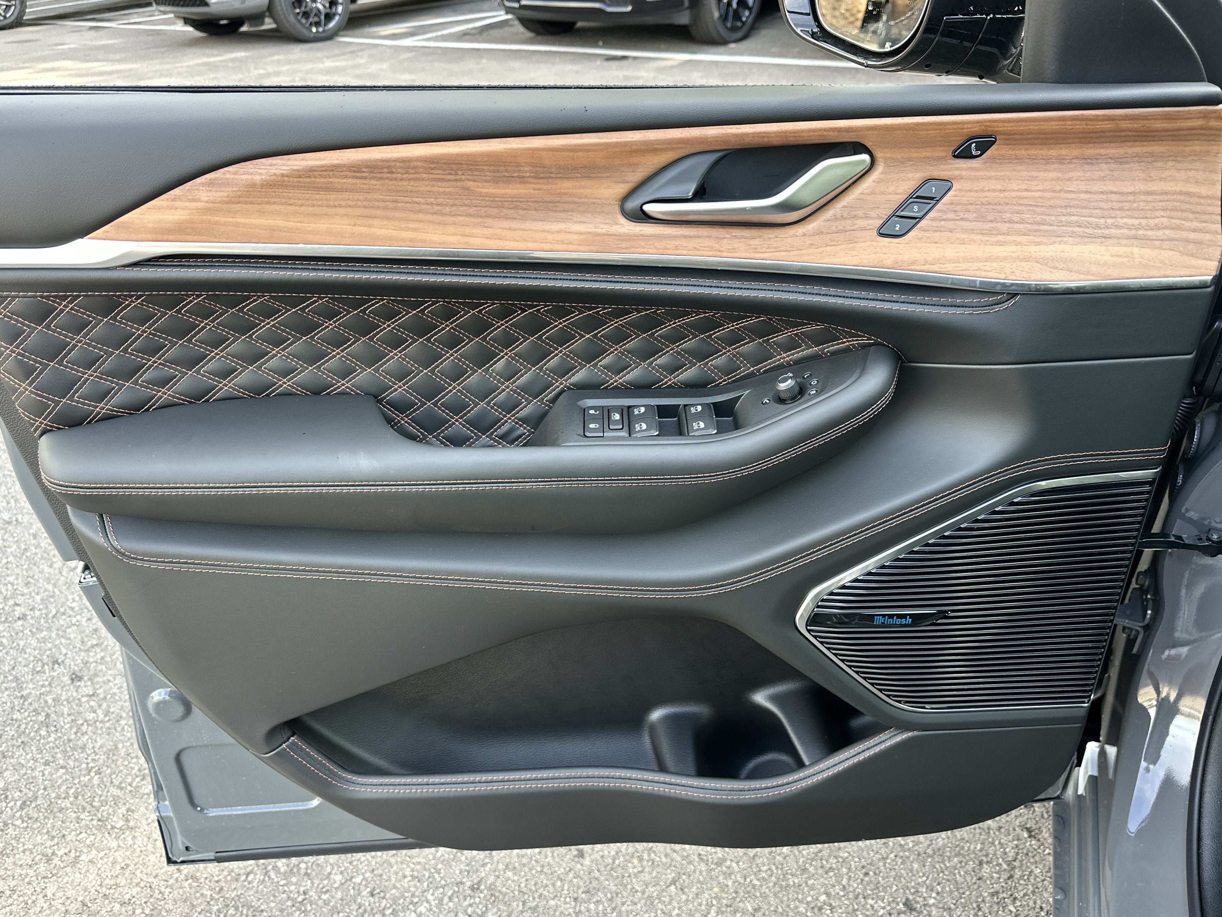 2027 Jeep Grand Cherokee Summit