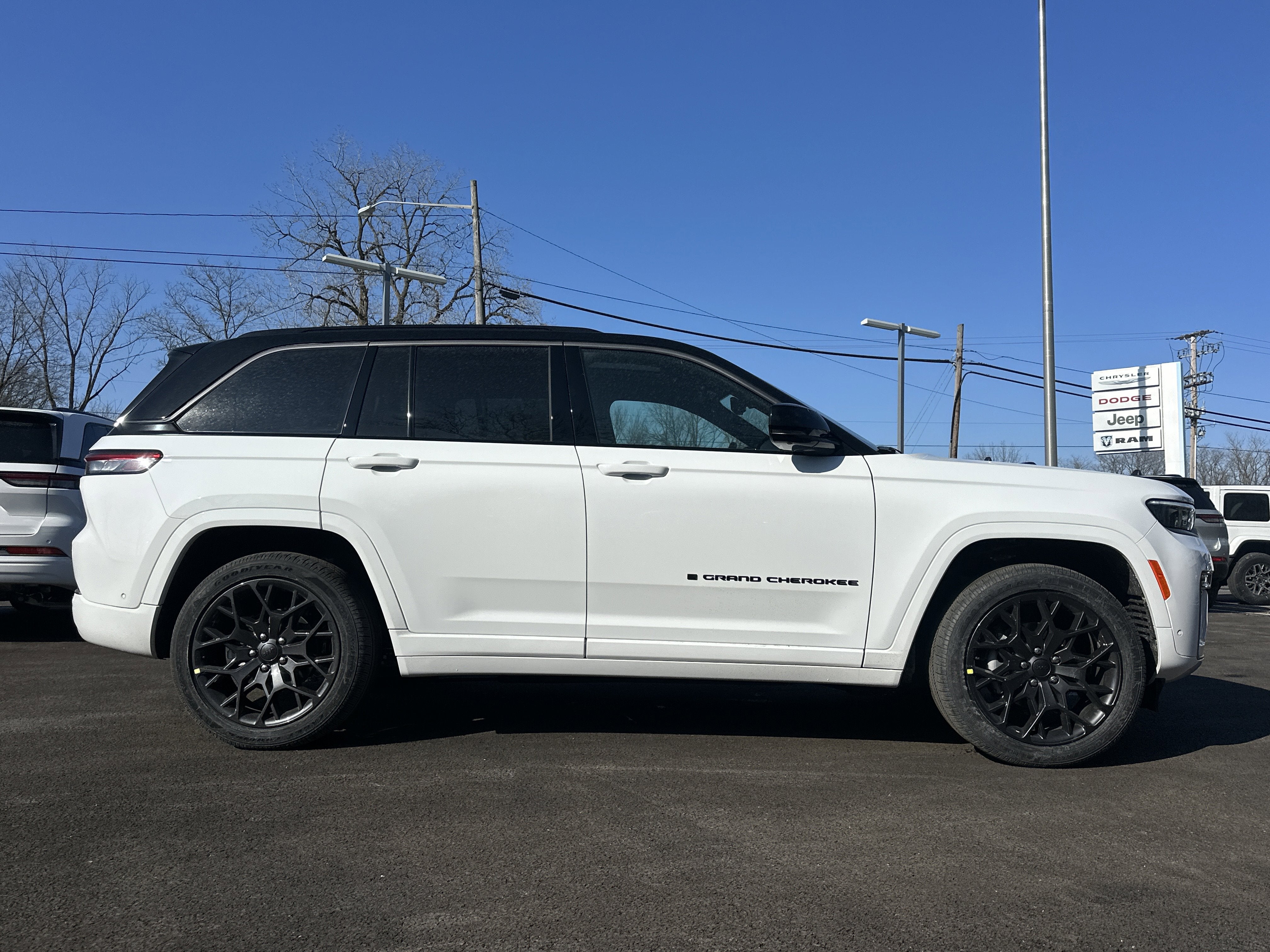 2026 Jeep Grand Cherokee Summit