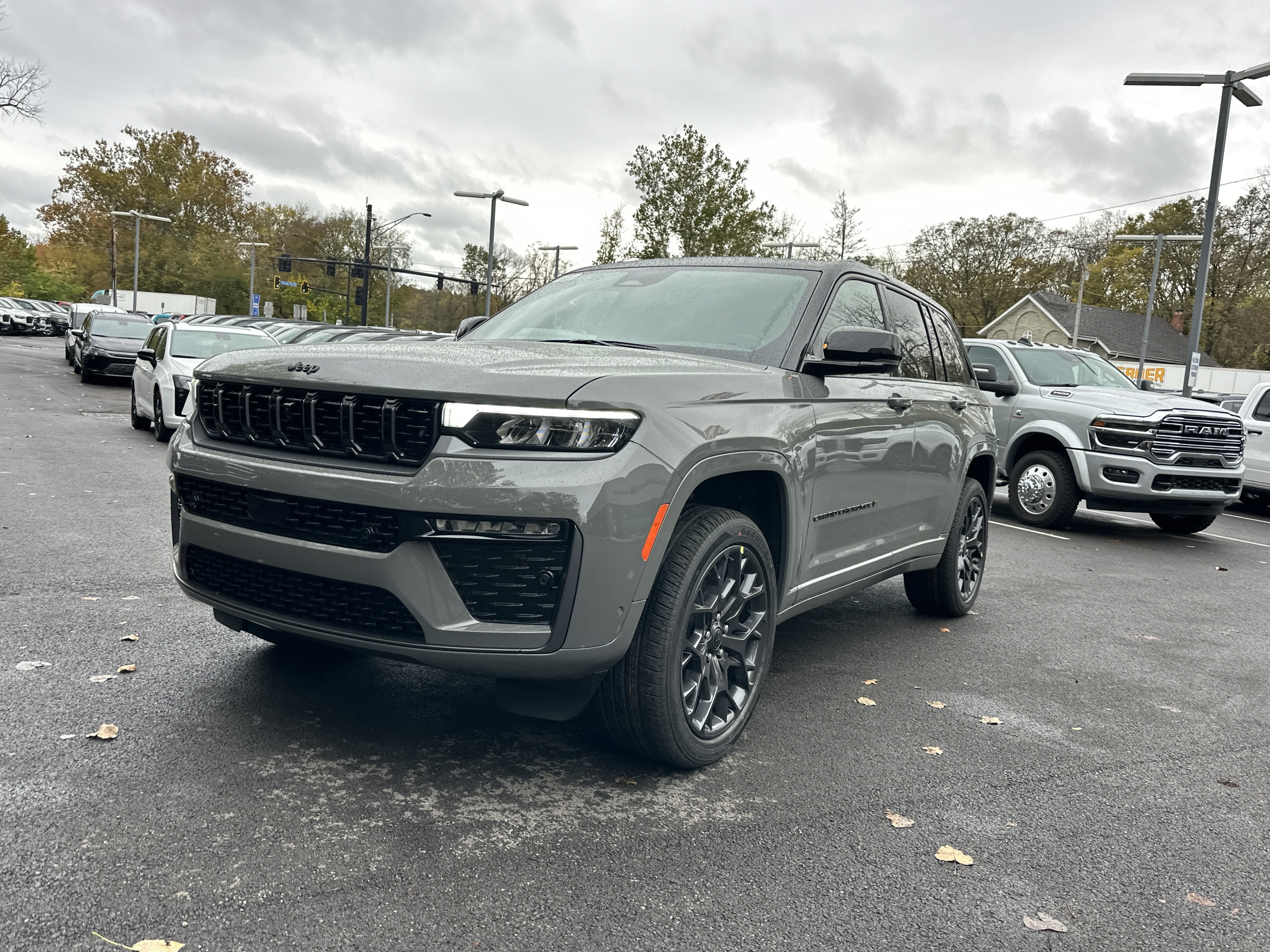 2027 Jeep Grand Cherokee Summit