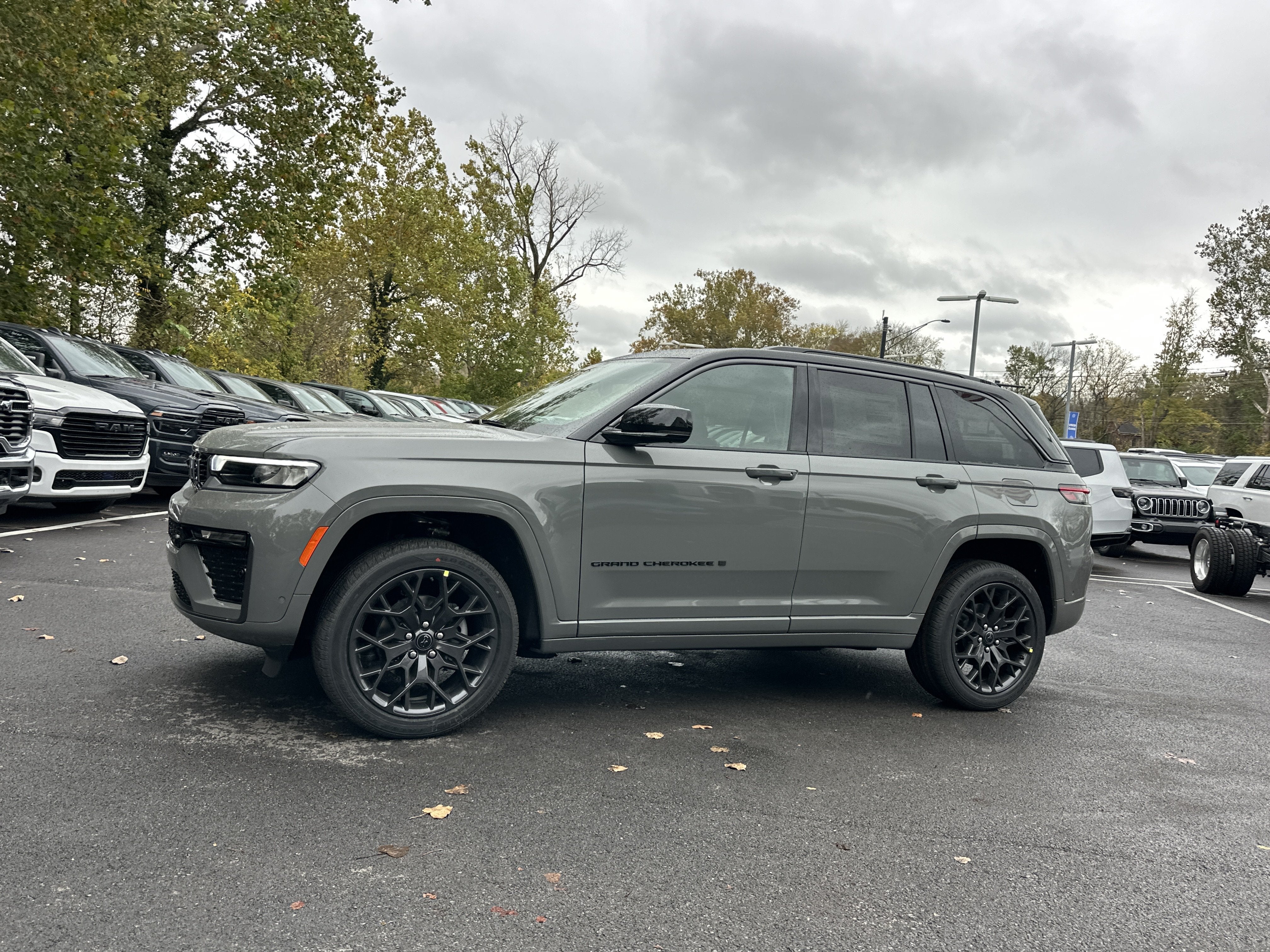 2027 Jeep Grand Cherokee Summit