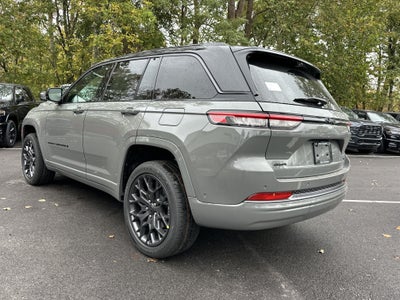 2027 Jeep Grand Cherokee Summit