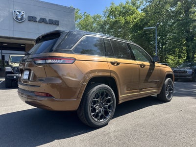 2026 Jeep Grand Cherokee Summit