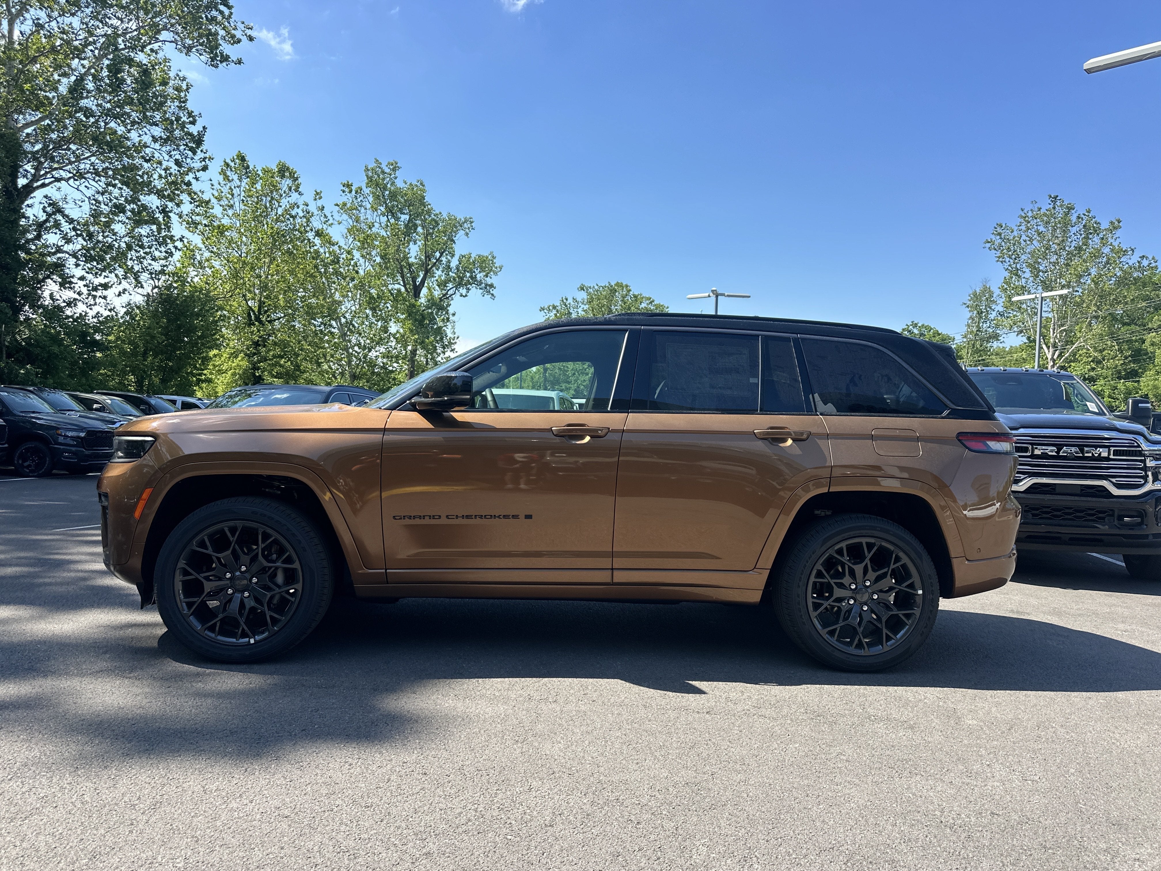 2026 Jeep Grand Cherokee Summit